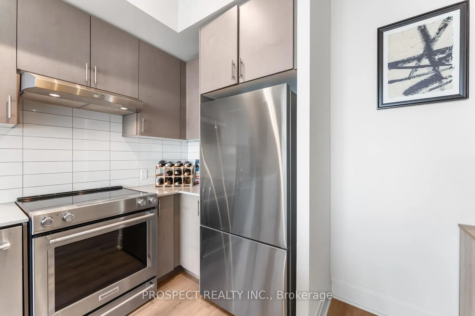 9000 Jane Street, #708