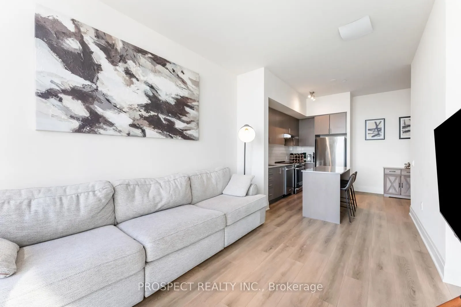 9000 Jane Street, #708