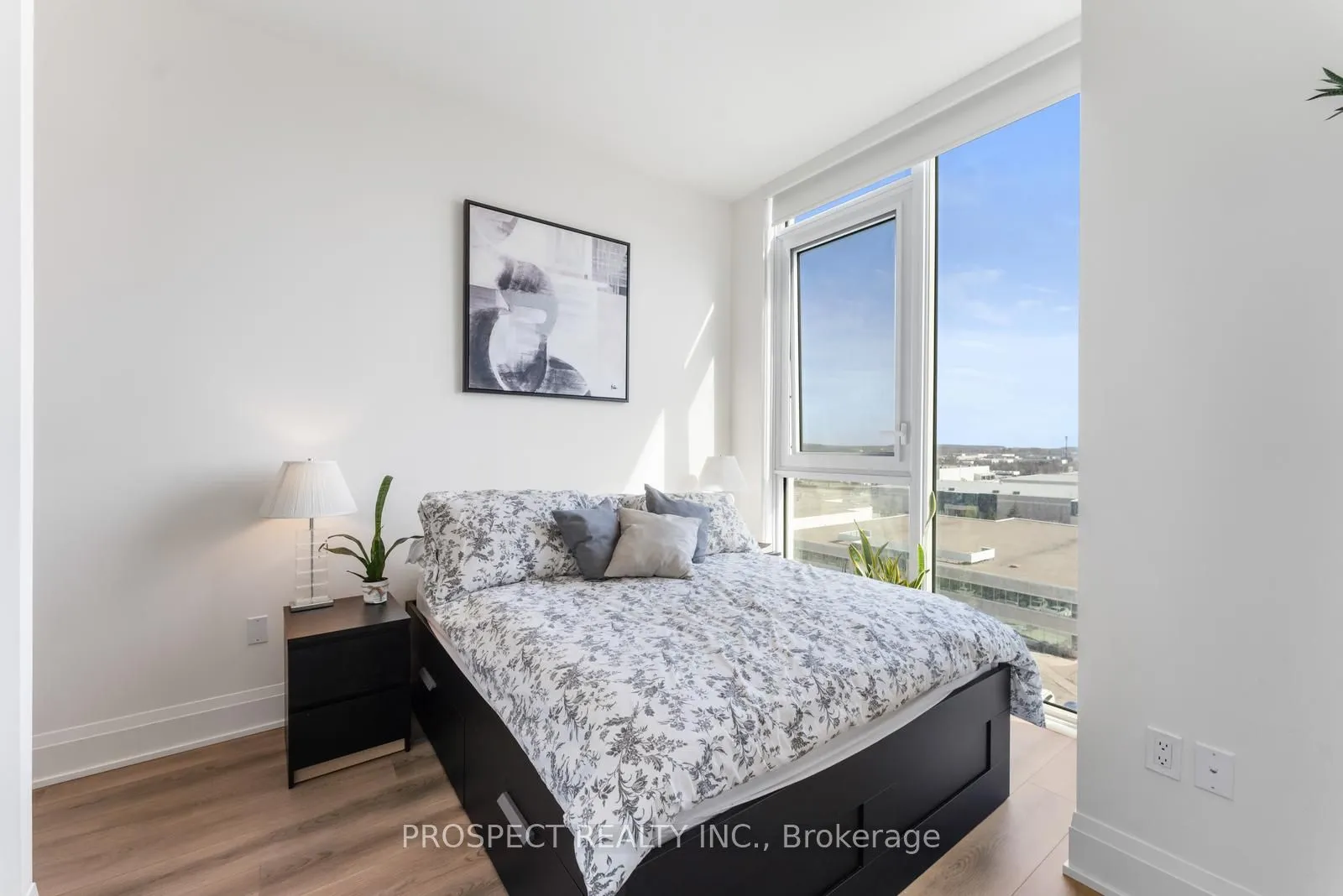 9000 Jane Street, #708