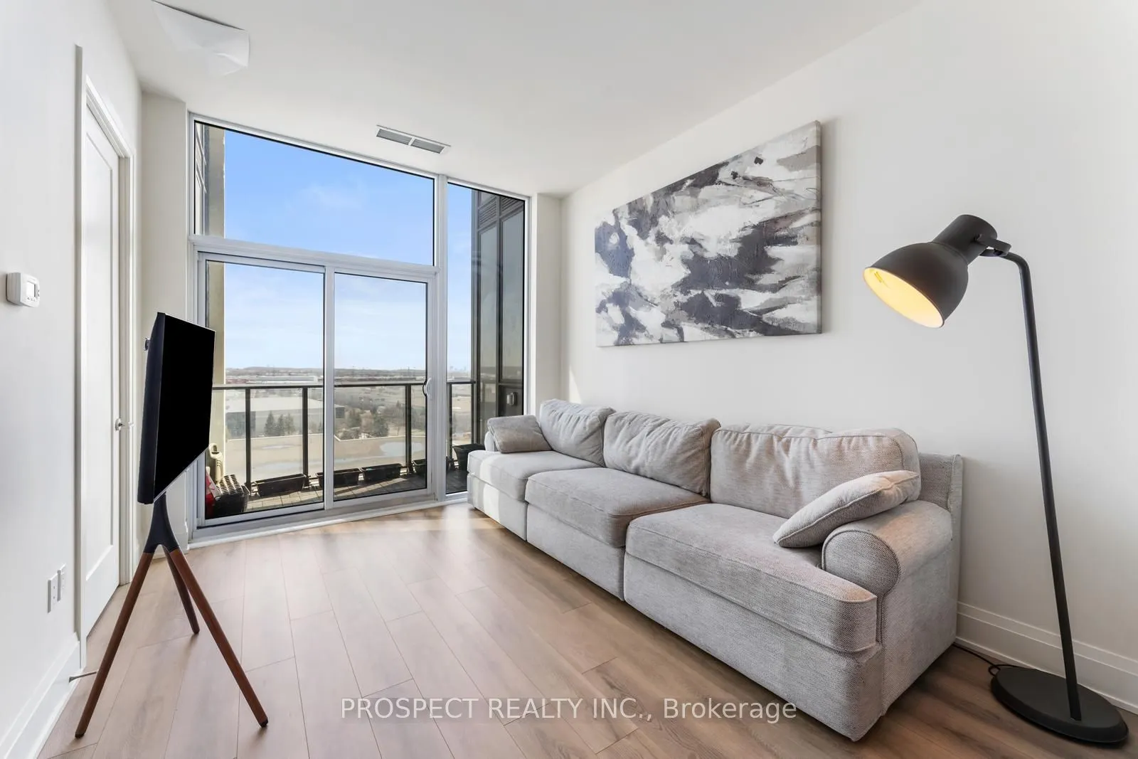 9000 Jane Street, #708