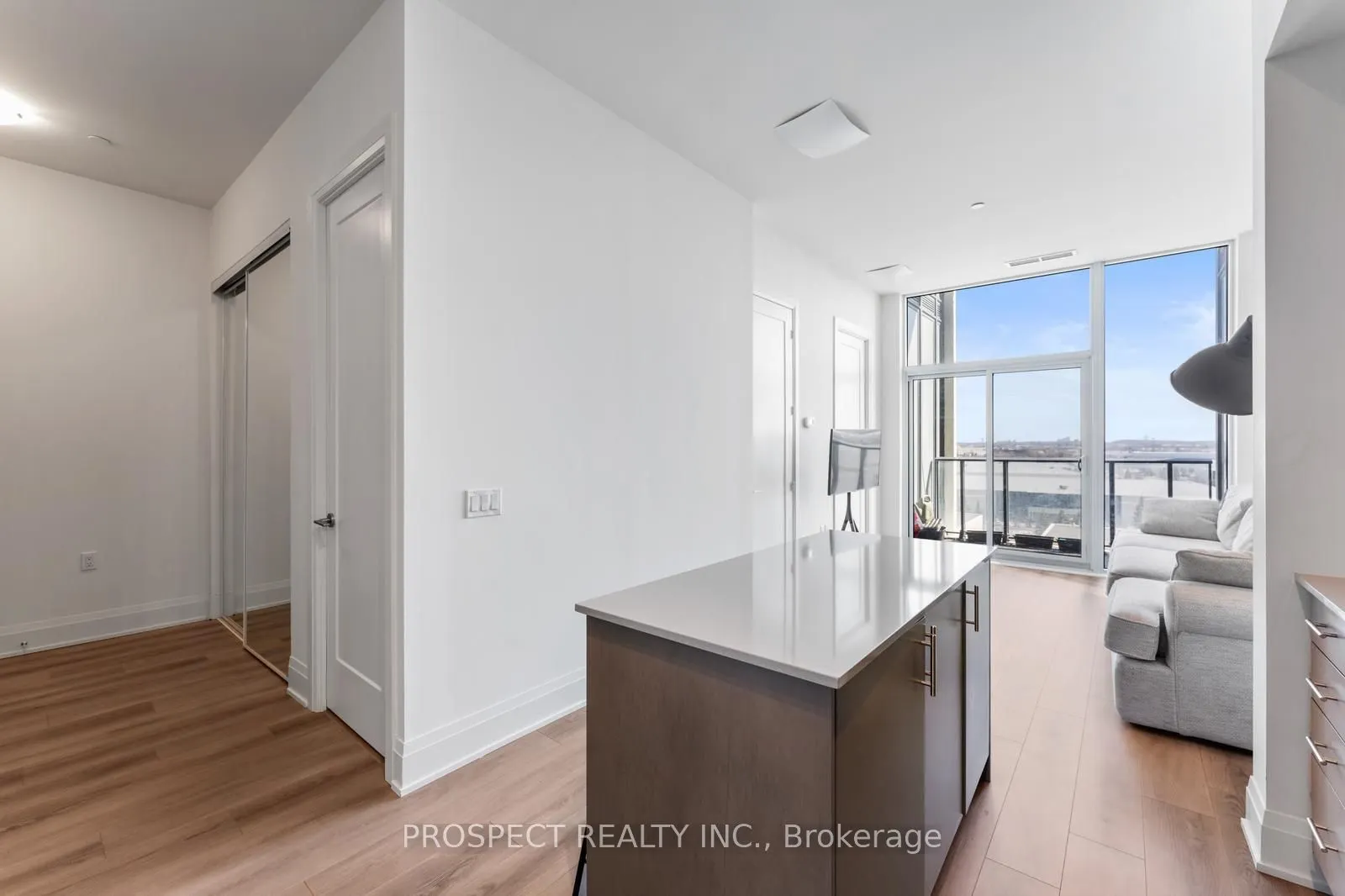 9000 Jane Street, #708