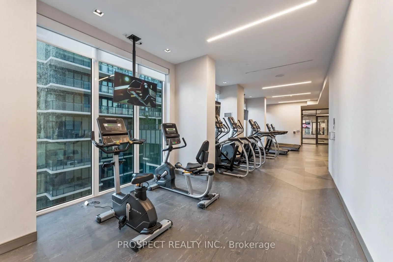 9000 Jane Street, #708
