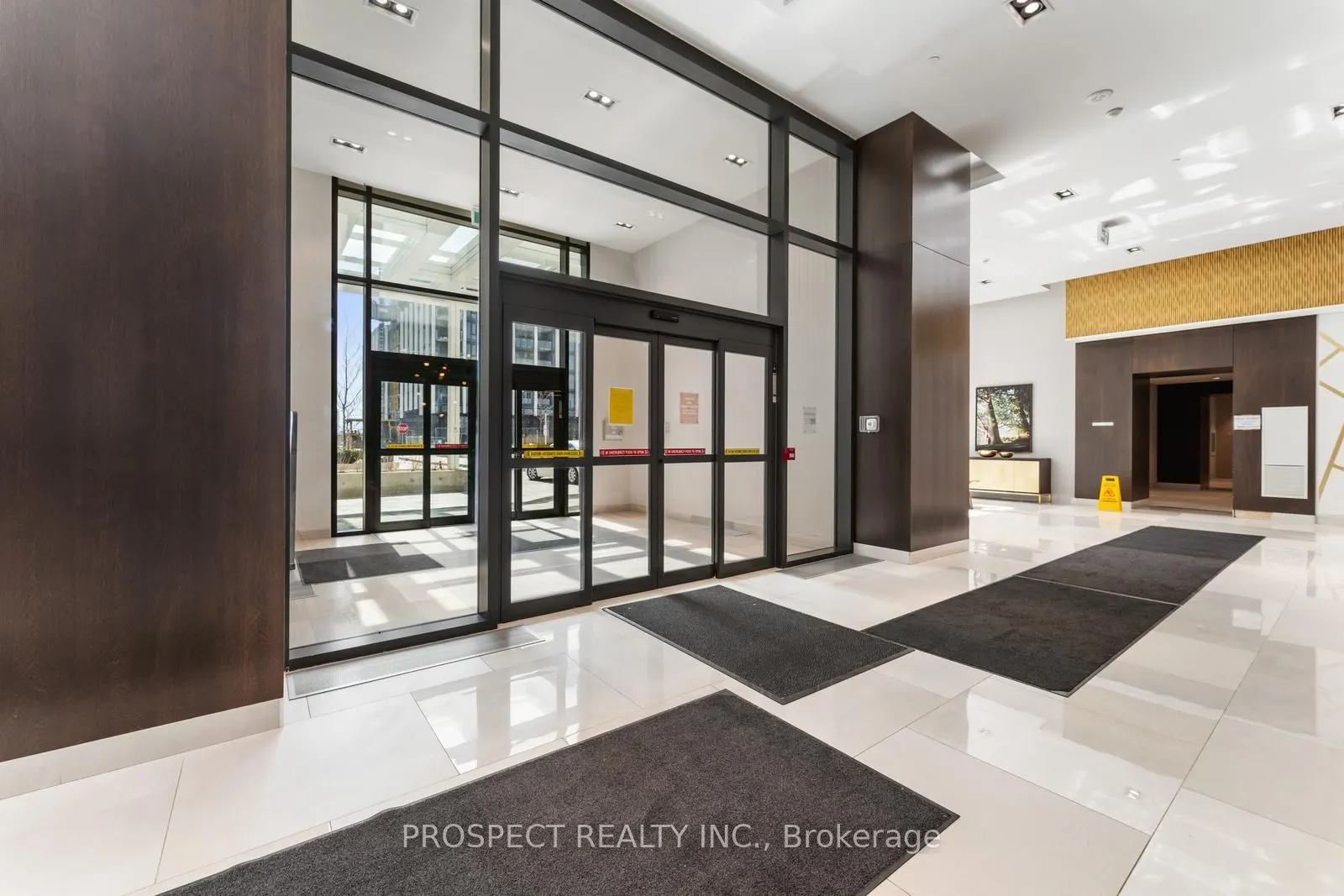 9000 Jane Street, #708