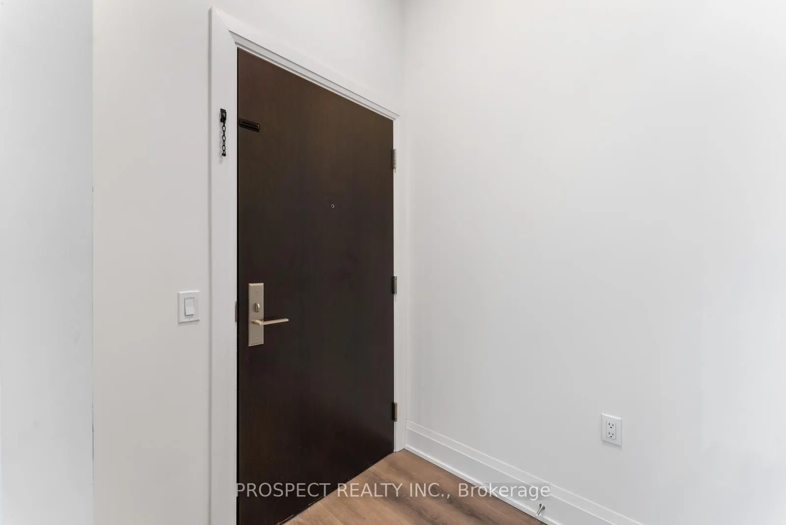 9000 Jane Street, #708