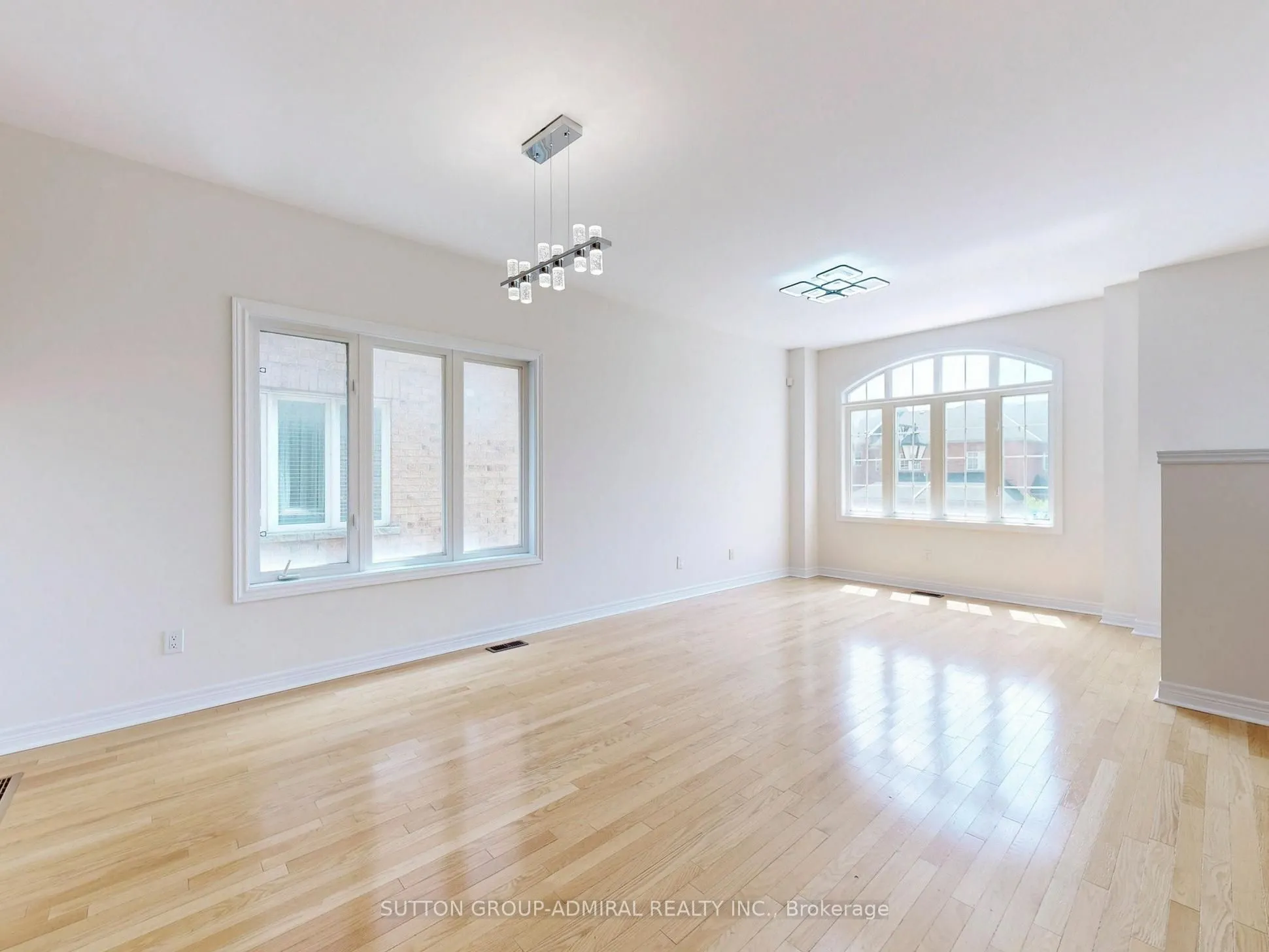 700 Summeridge Drive, #11