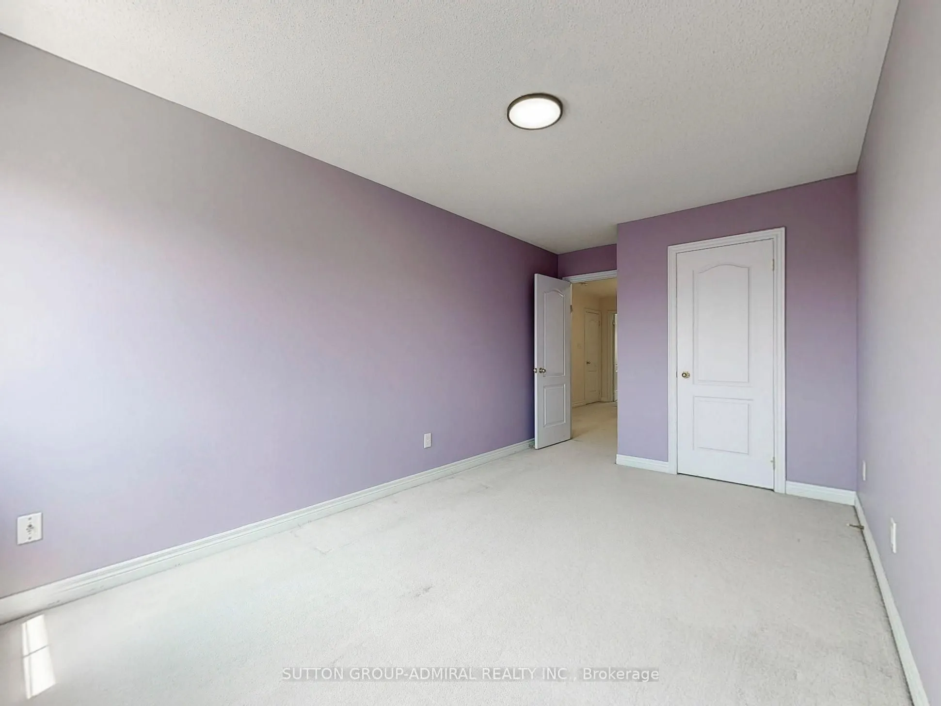 700 Summeridge Drive, #11
