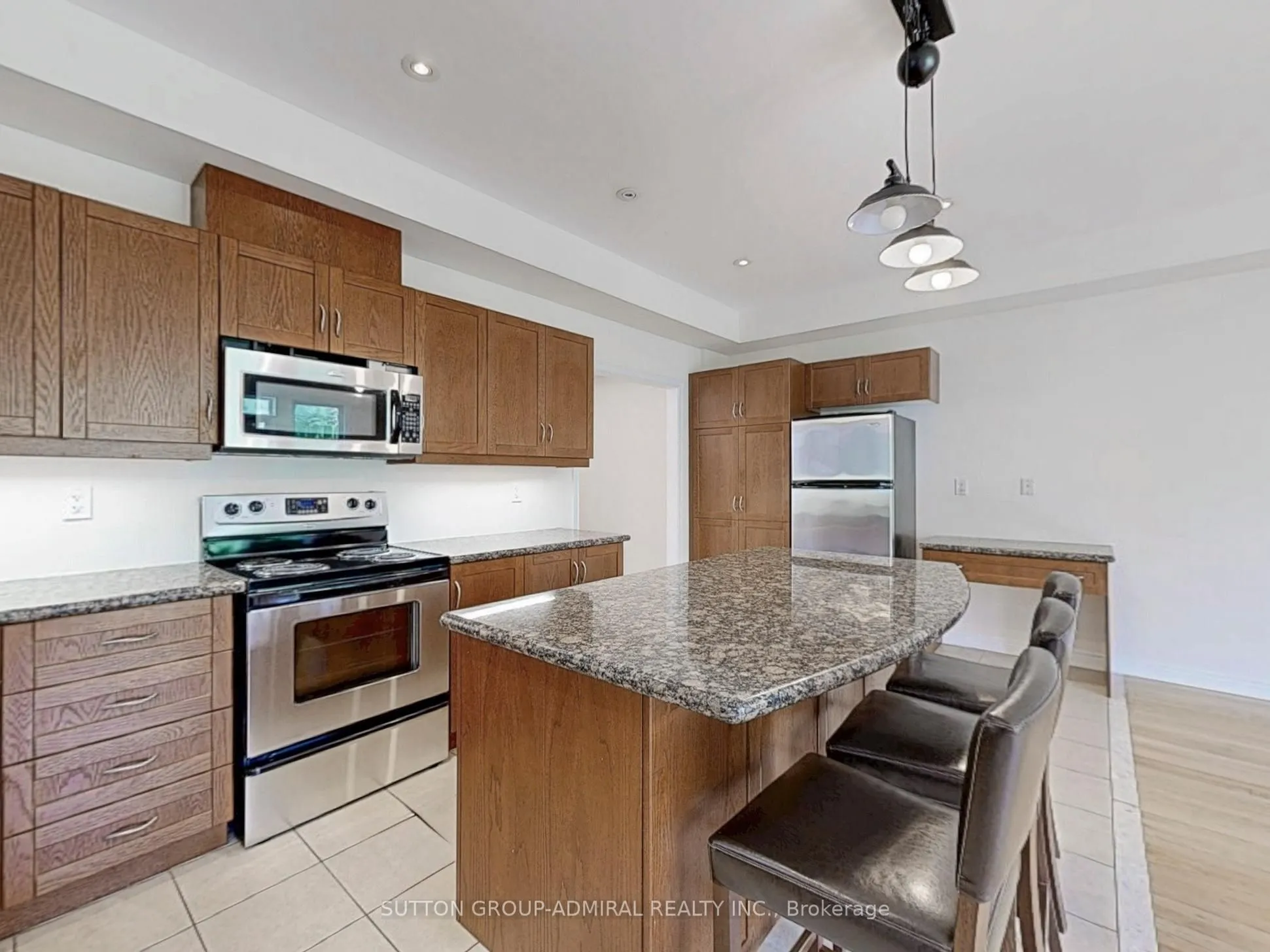 700 Summeridge Drive, #11