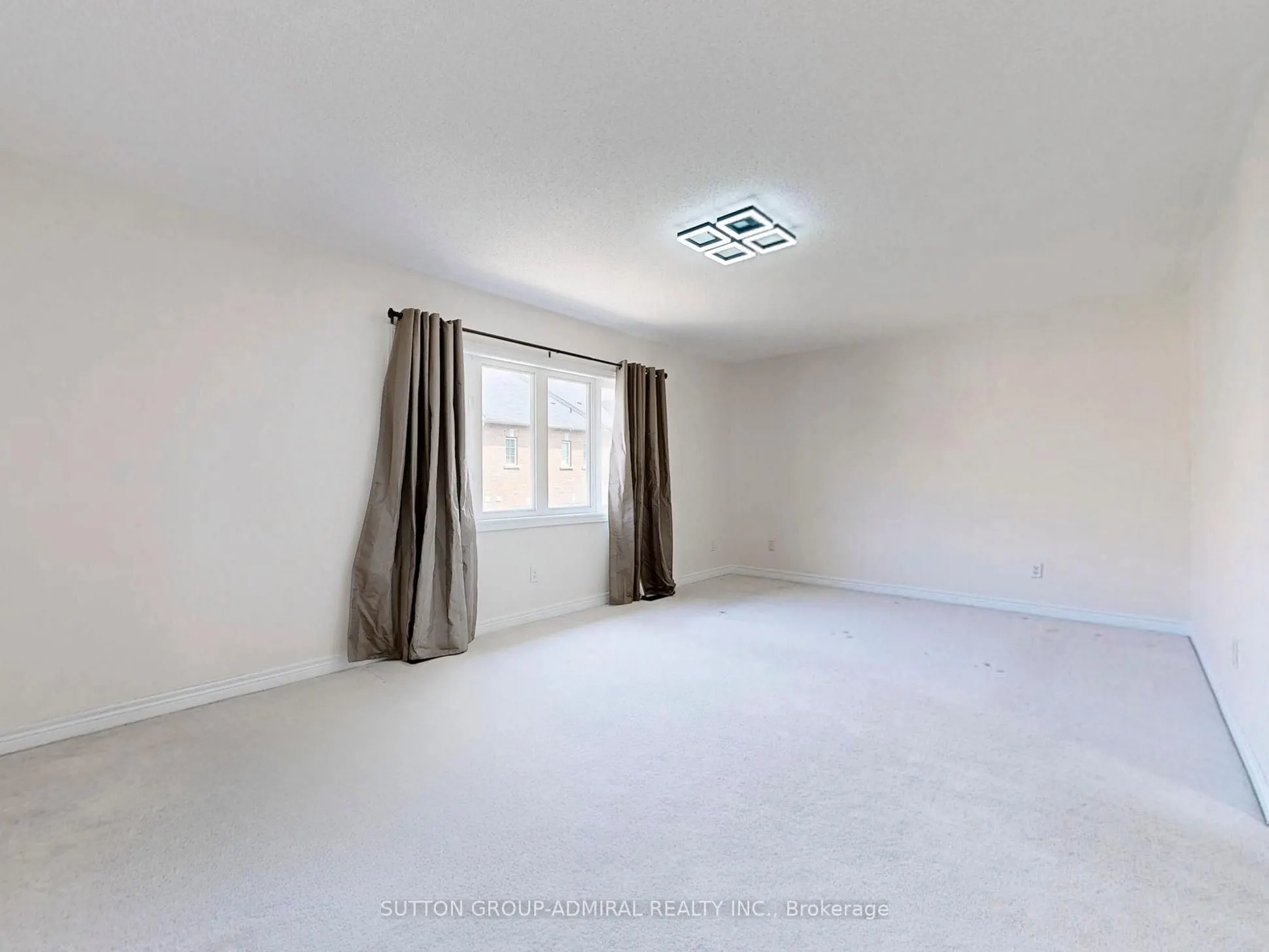 700 Summeridge Drive, #11