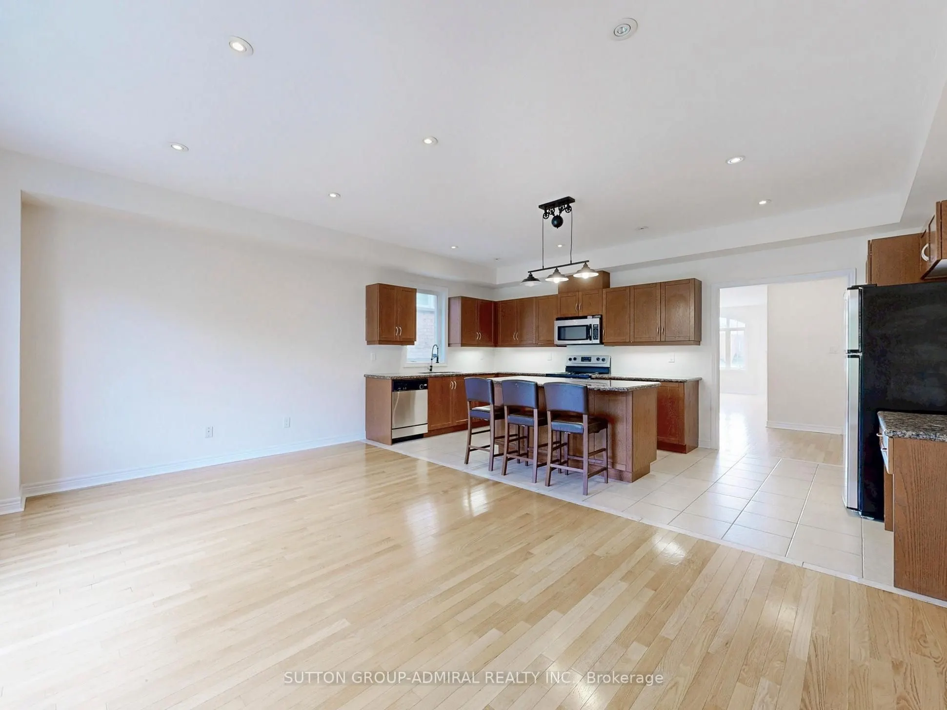 700 Summeridge Drive, #11