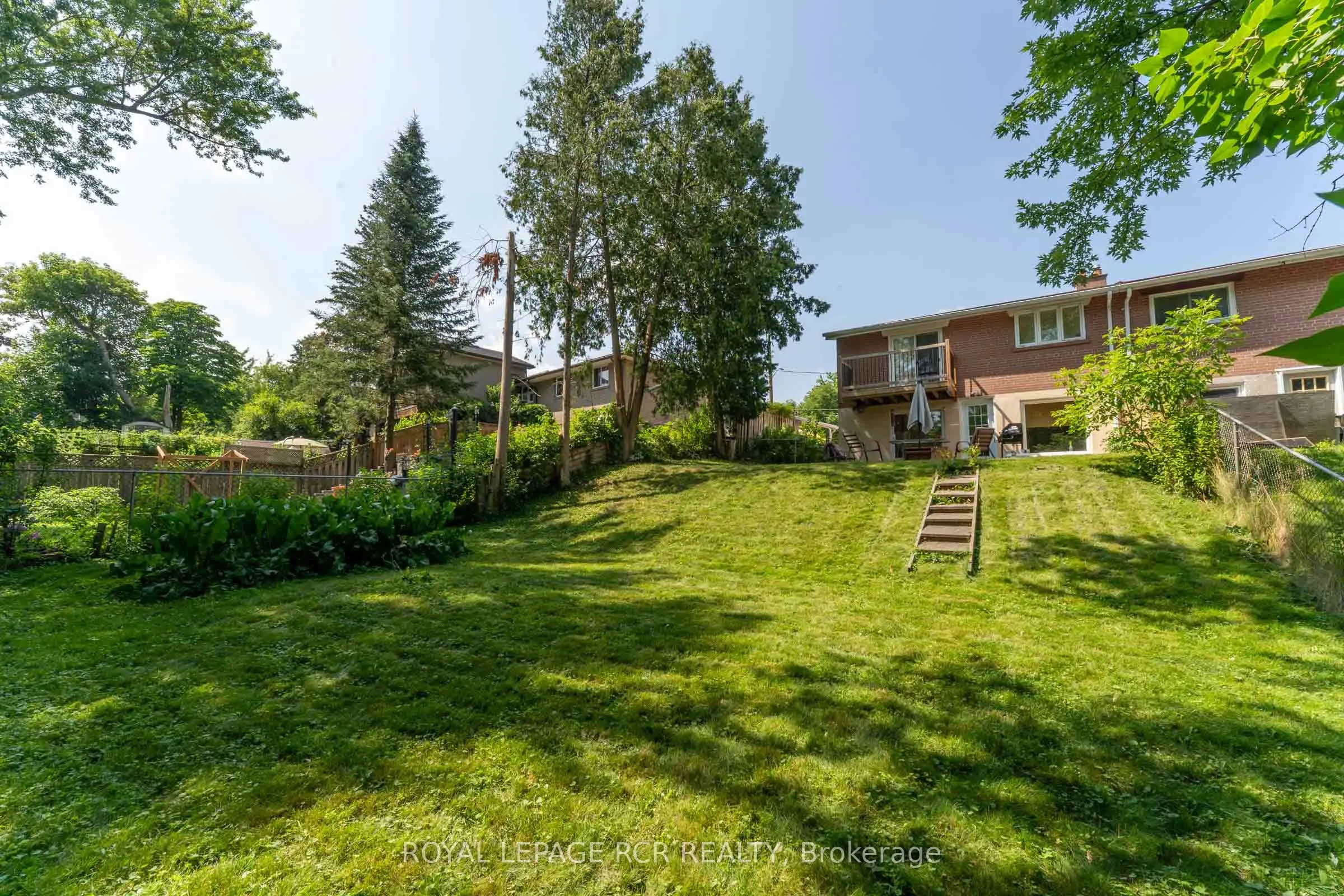 9 Dunham Crescent