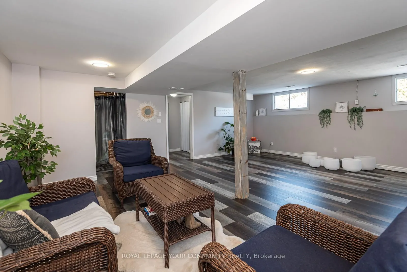 347 Lakeland Crescent