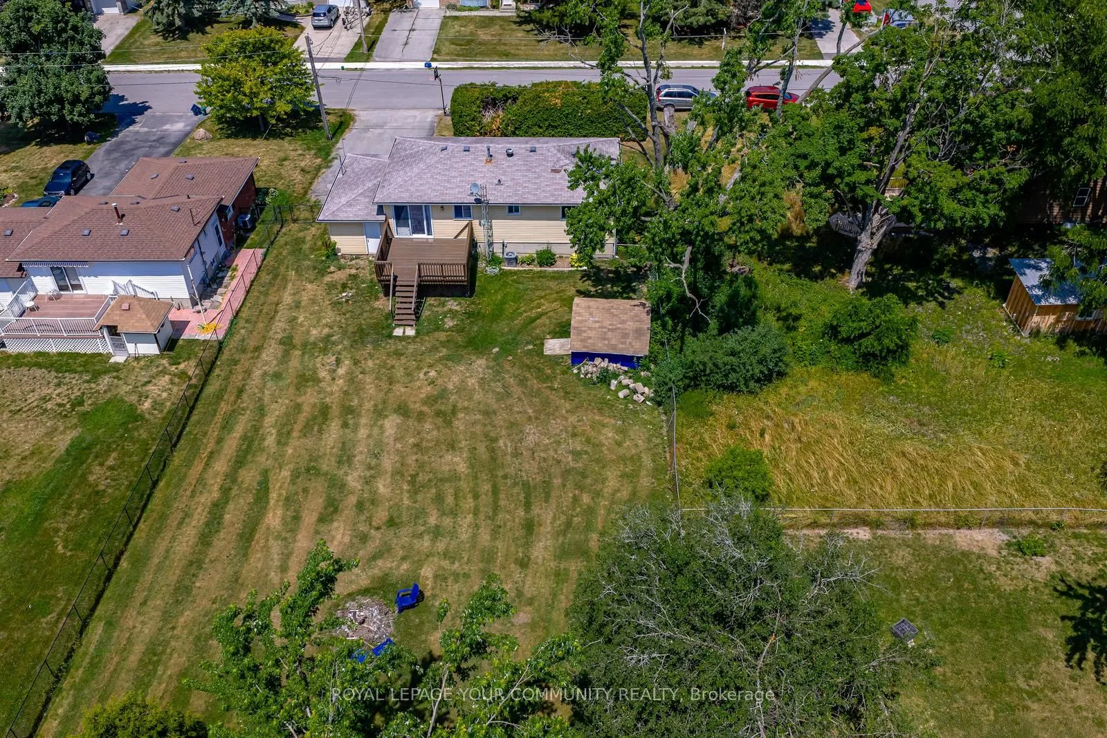347 Lakeland Crescent