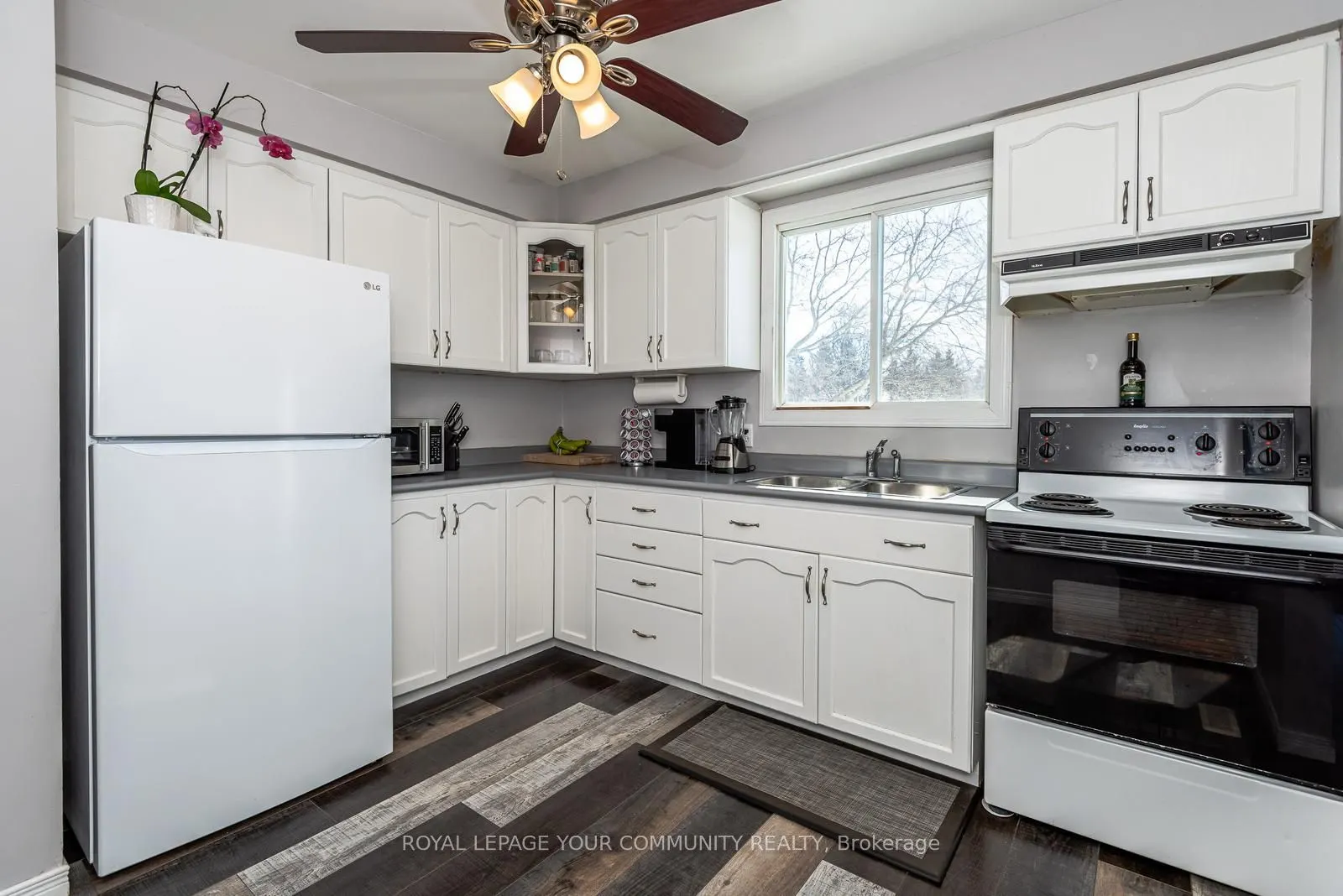 347 Lakeland Crescent