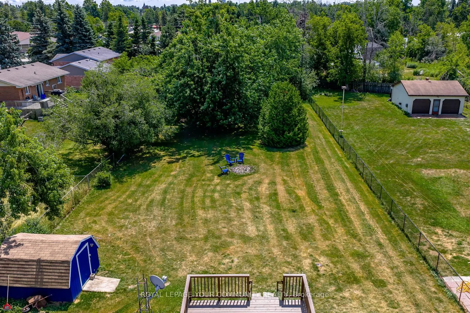 347 Lakeland Crescent