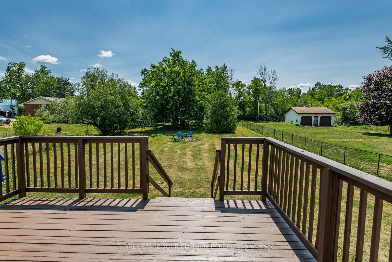 347 Lakeland Crescent