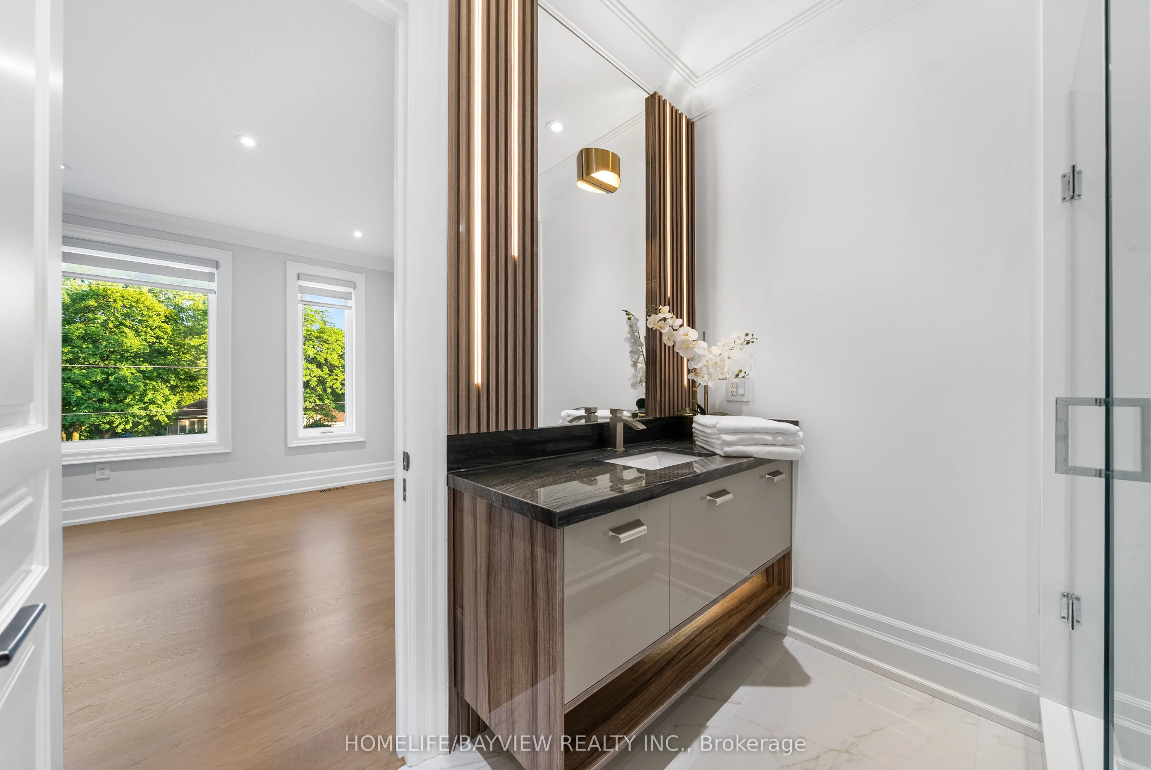 35 HARDING Boulevard