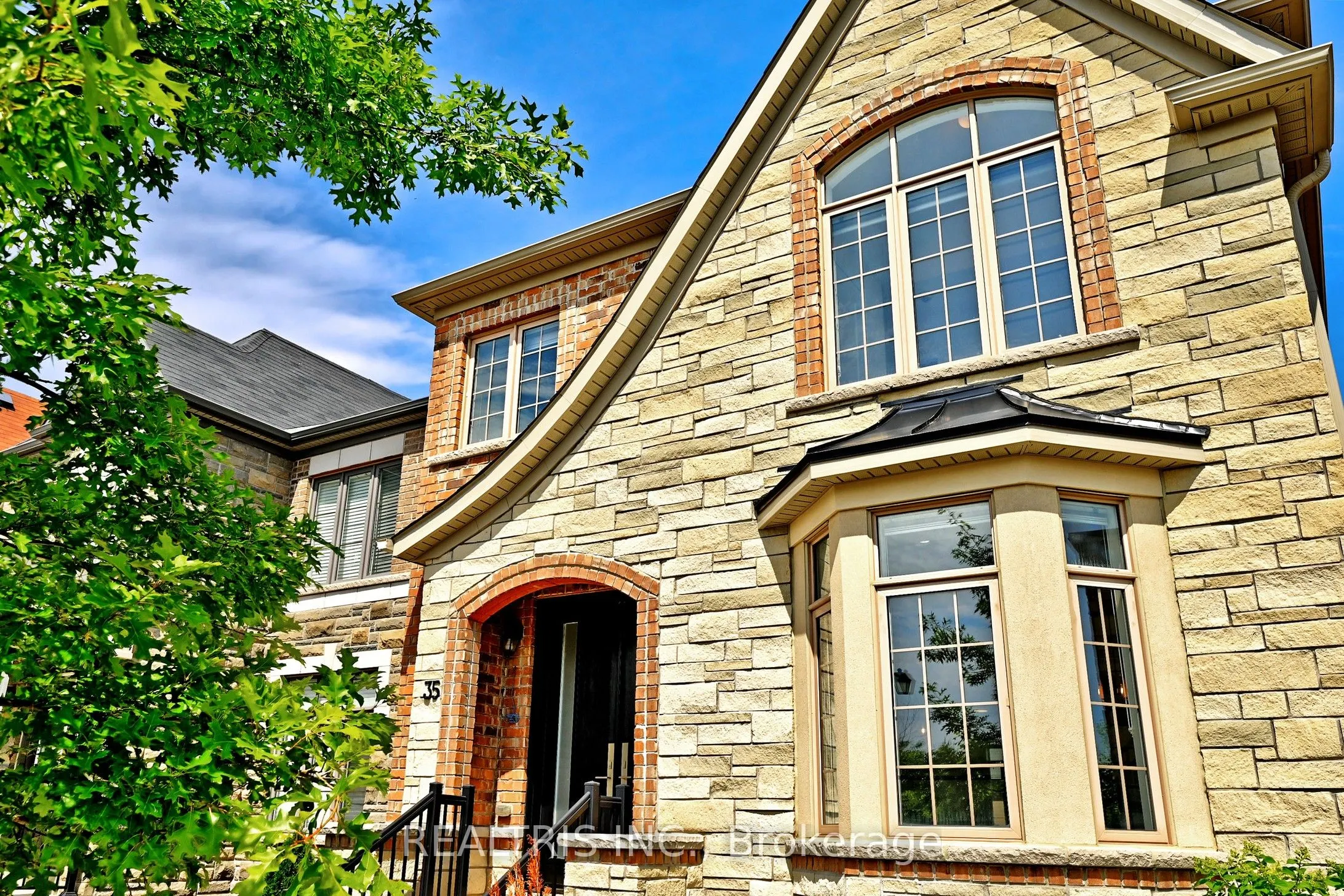 35 Gordon Landon Drive
