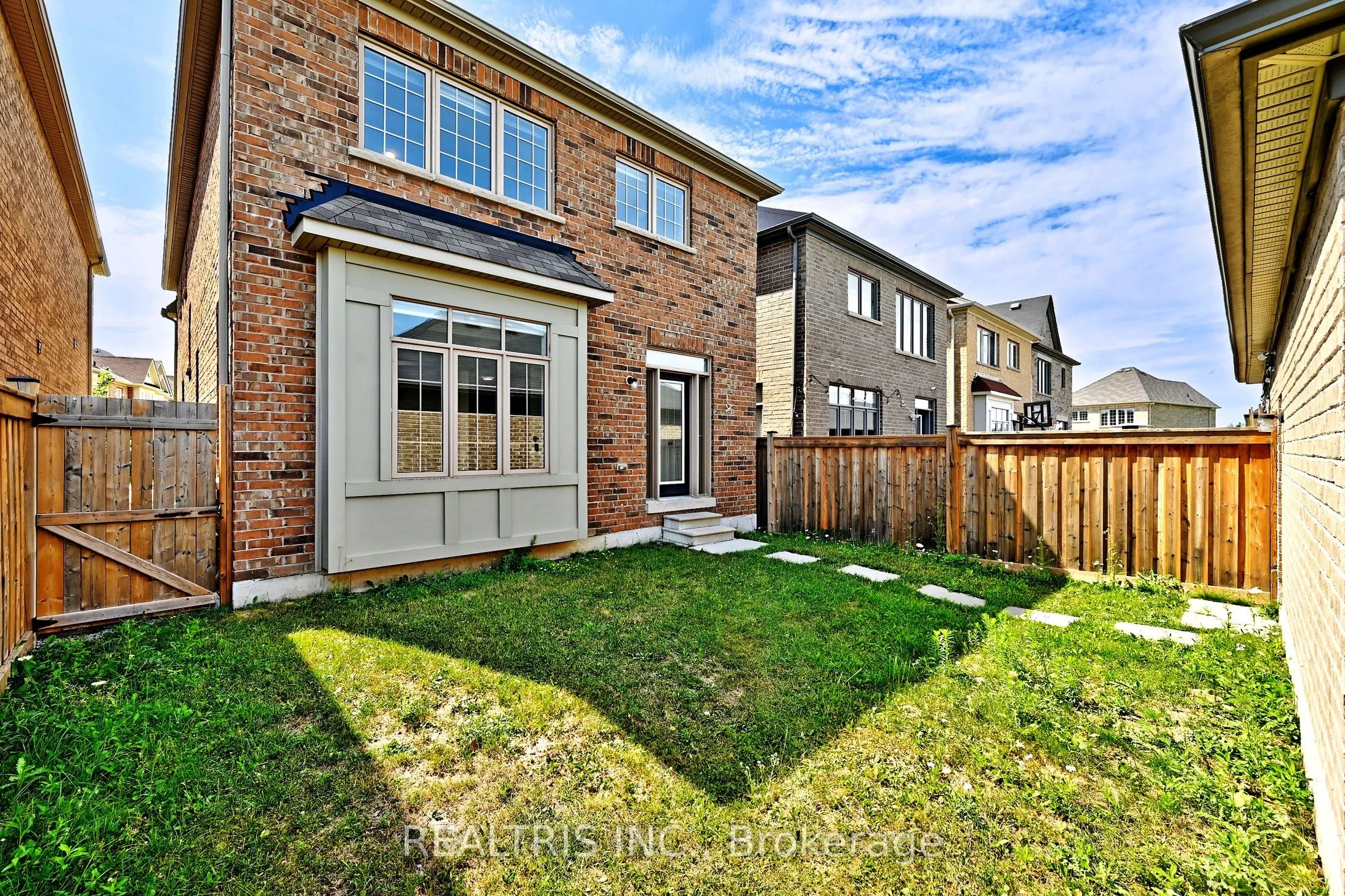 35 Gordon Landon Drive