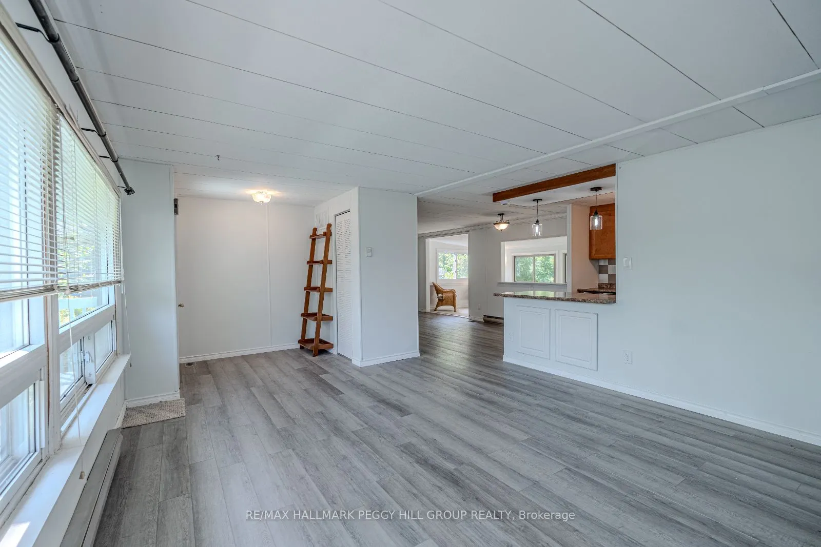 85 Hawthorne Drive
