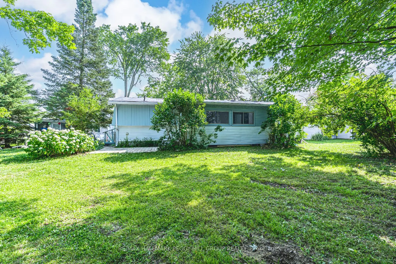 85 Hawthorne Drive