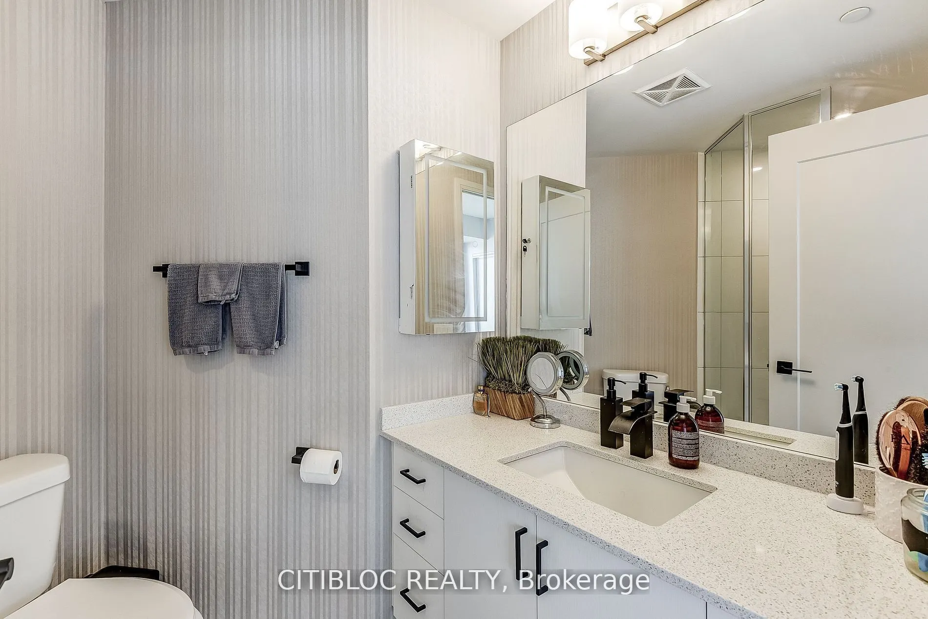 9000 Jane Street, #1408
