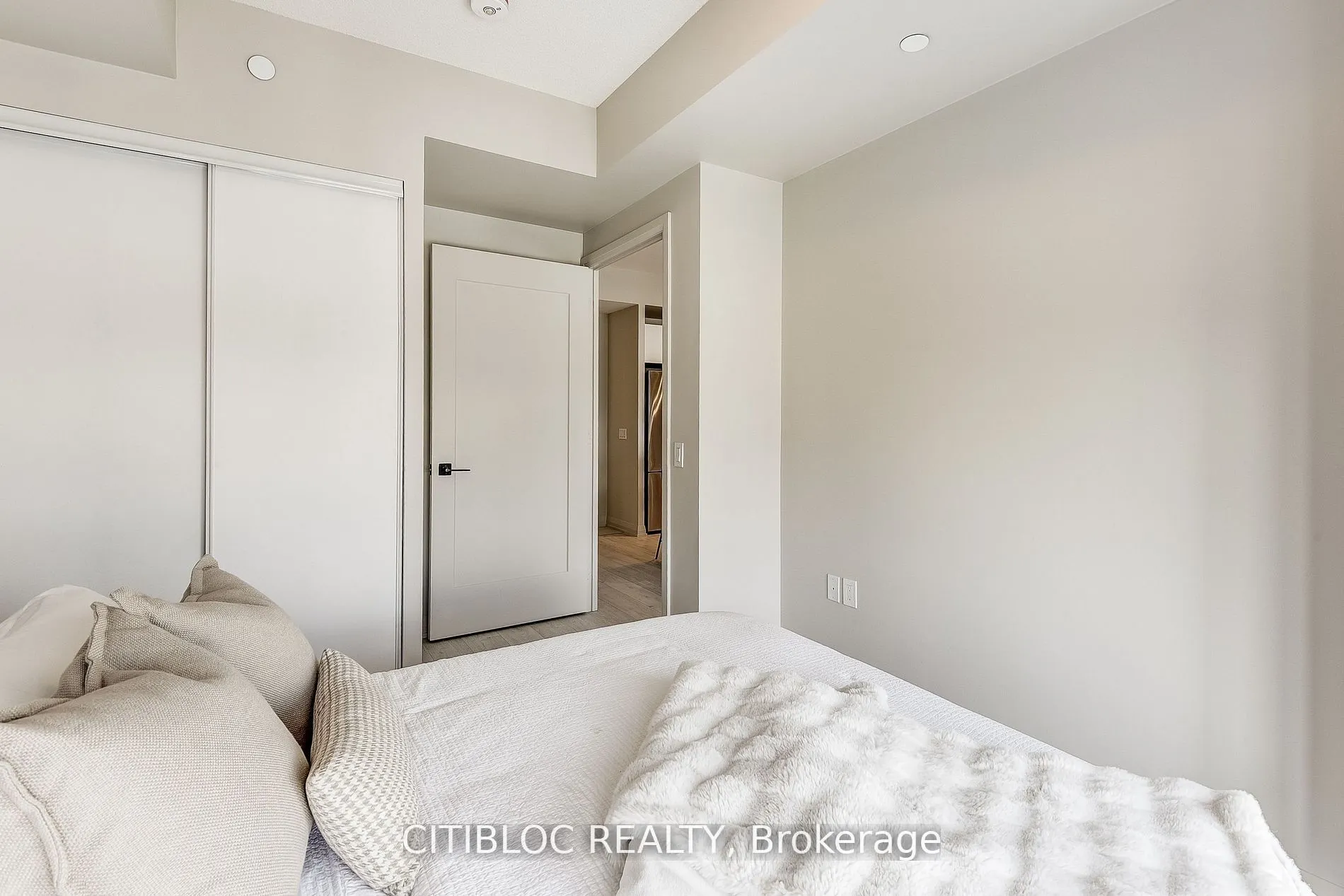 9000 Jane Street, #1408