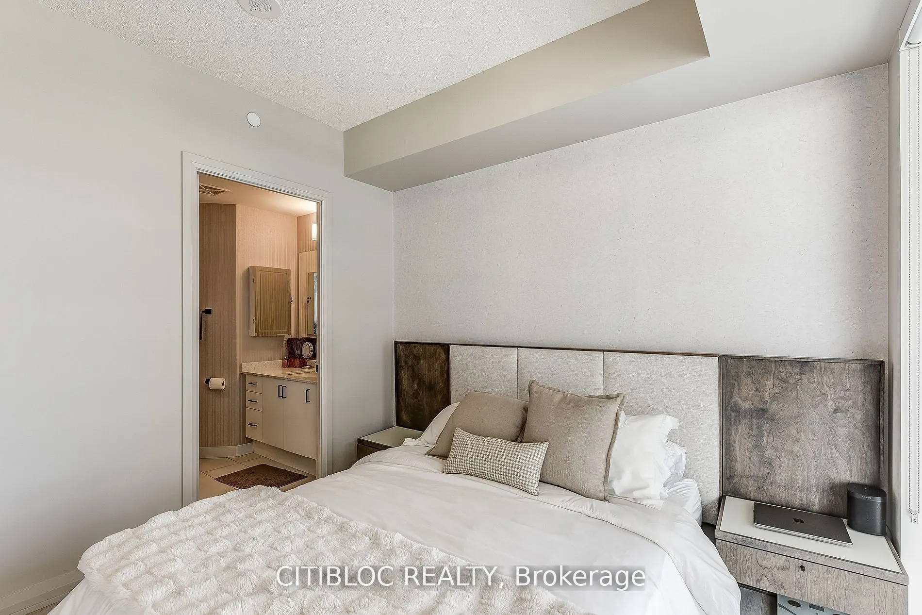 9000 Jane Street, #1408