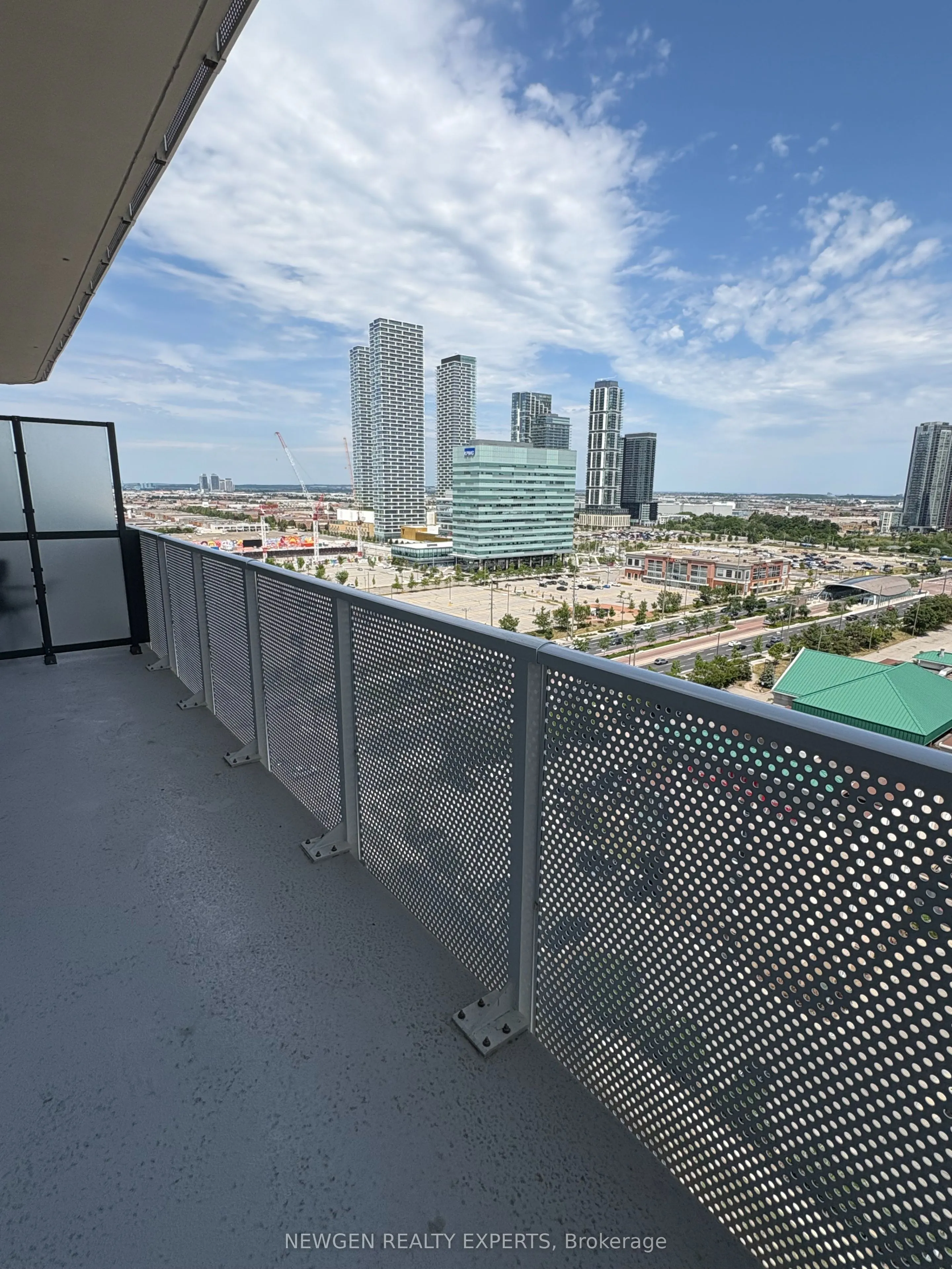 28 Interchange Way, #1907