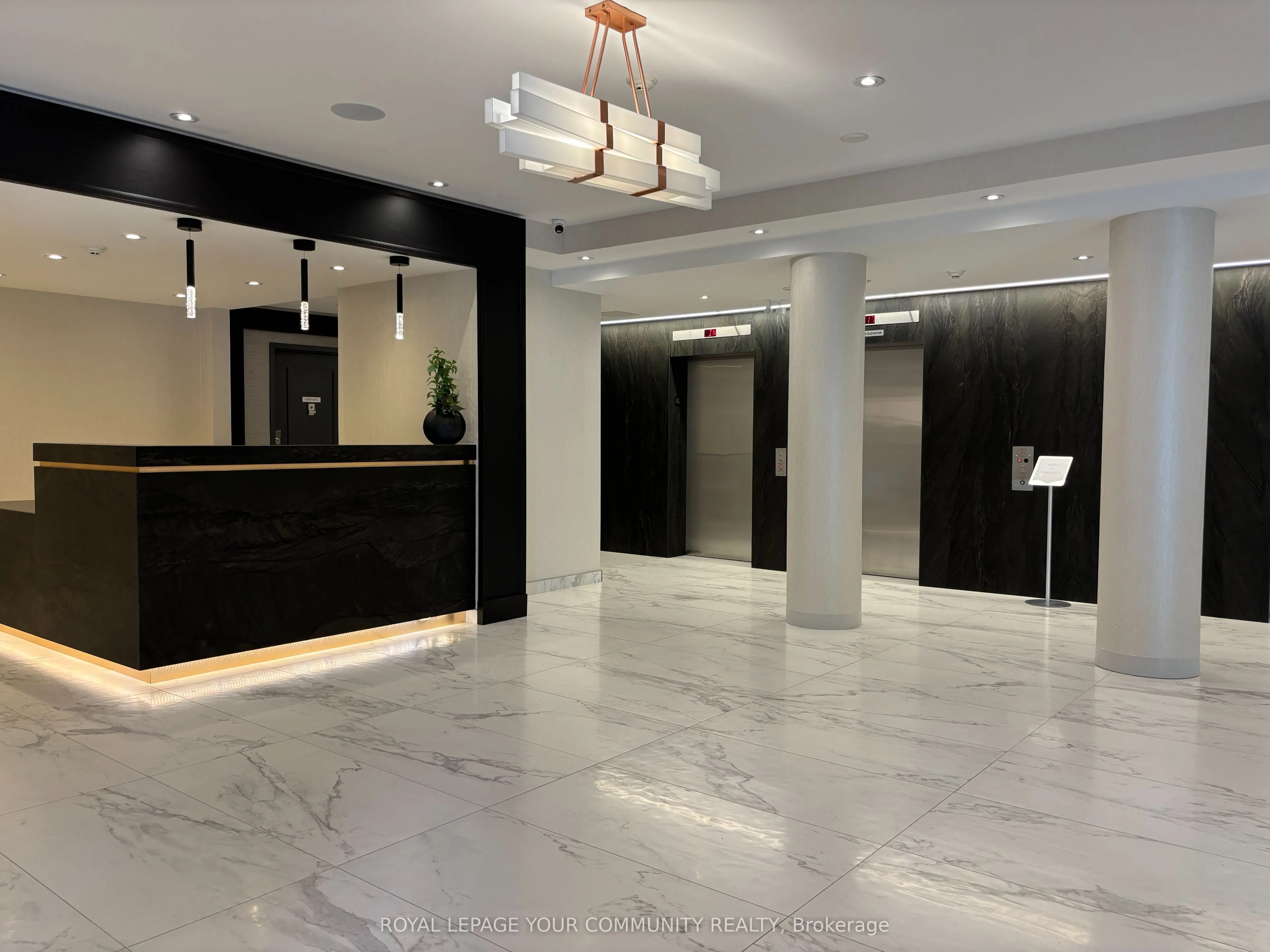 7460 Bathurst Street, #407