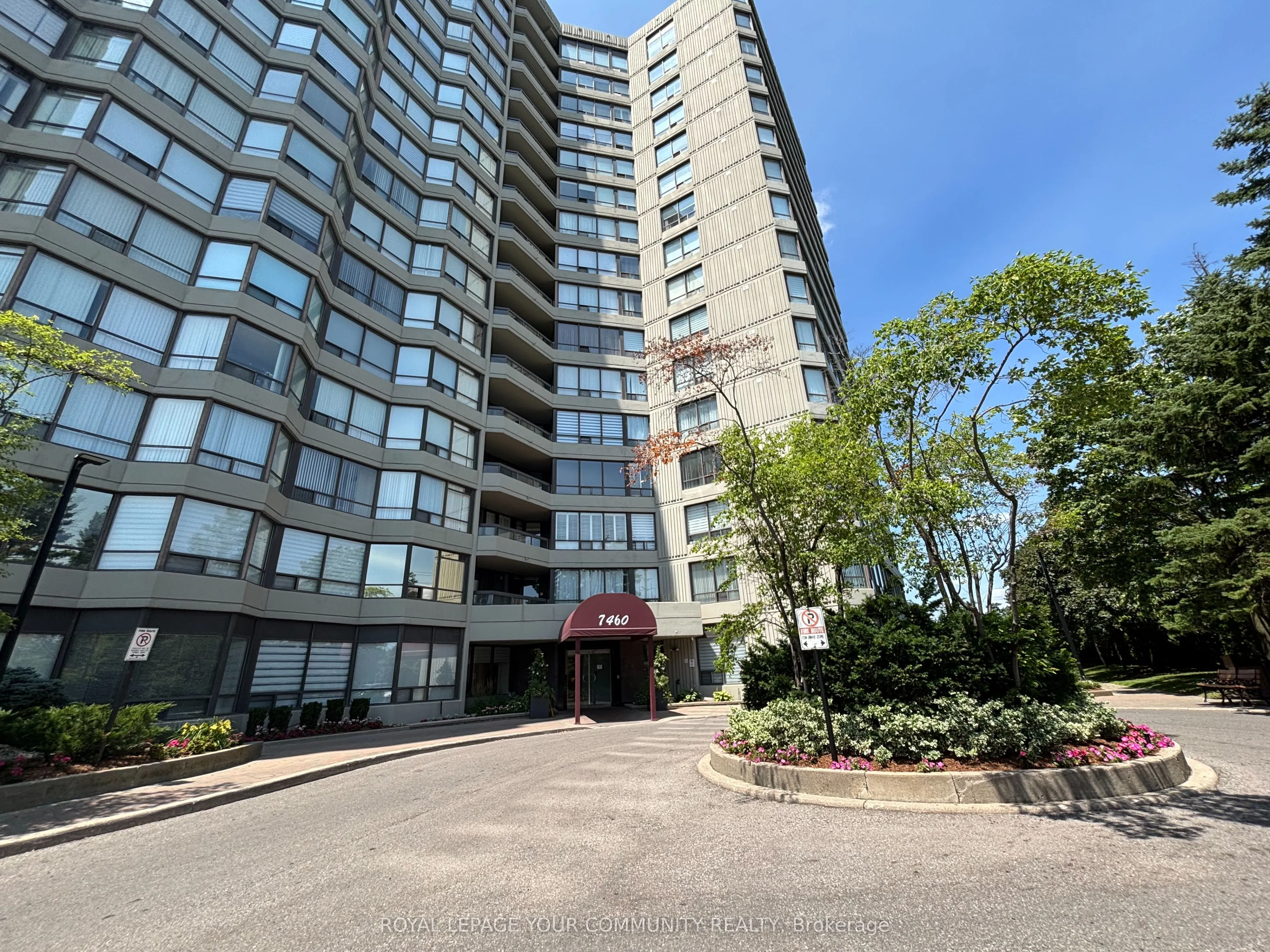 7460 Bathurst Street, #407