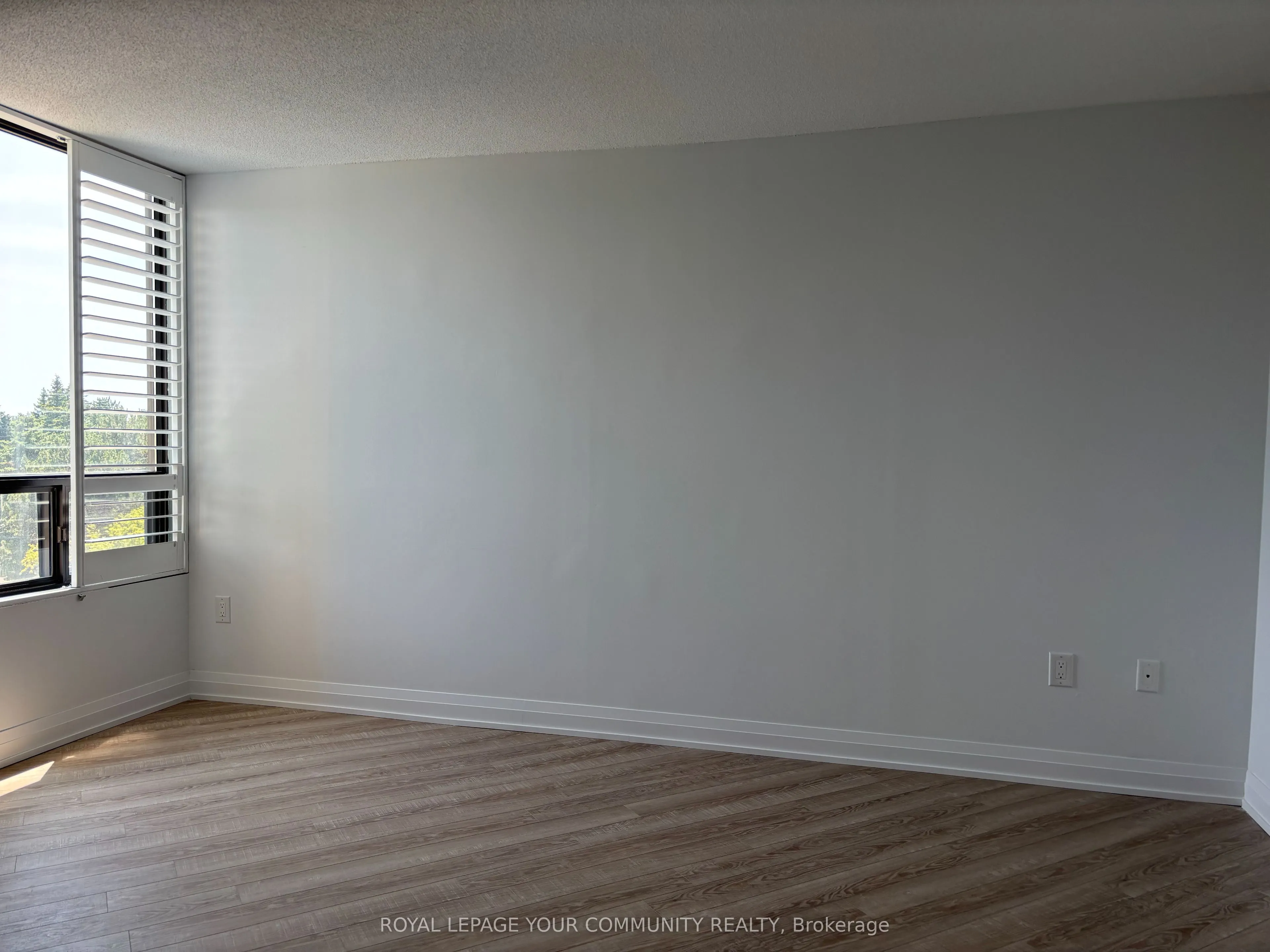 7460 Bathurst Street, #407