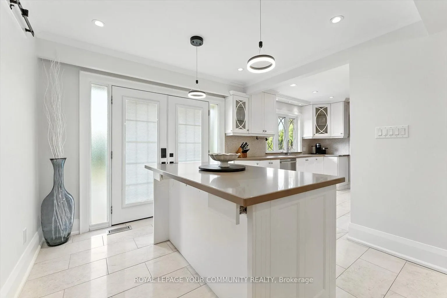 165 Clearview Heights
