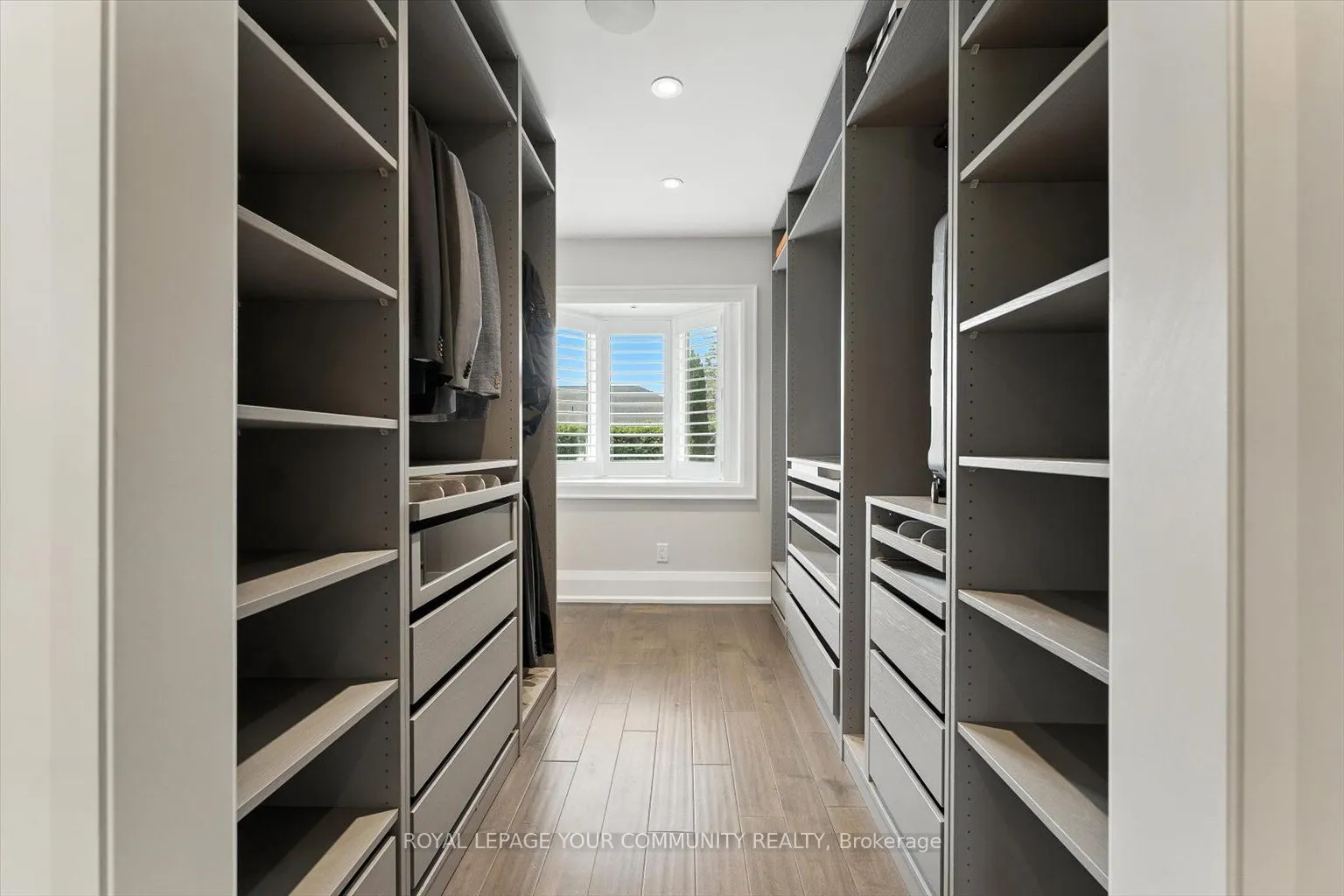 165 Clearview Heights