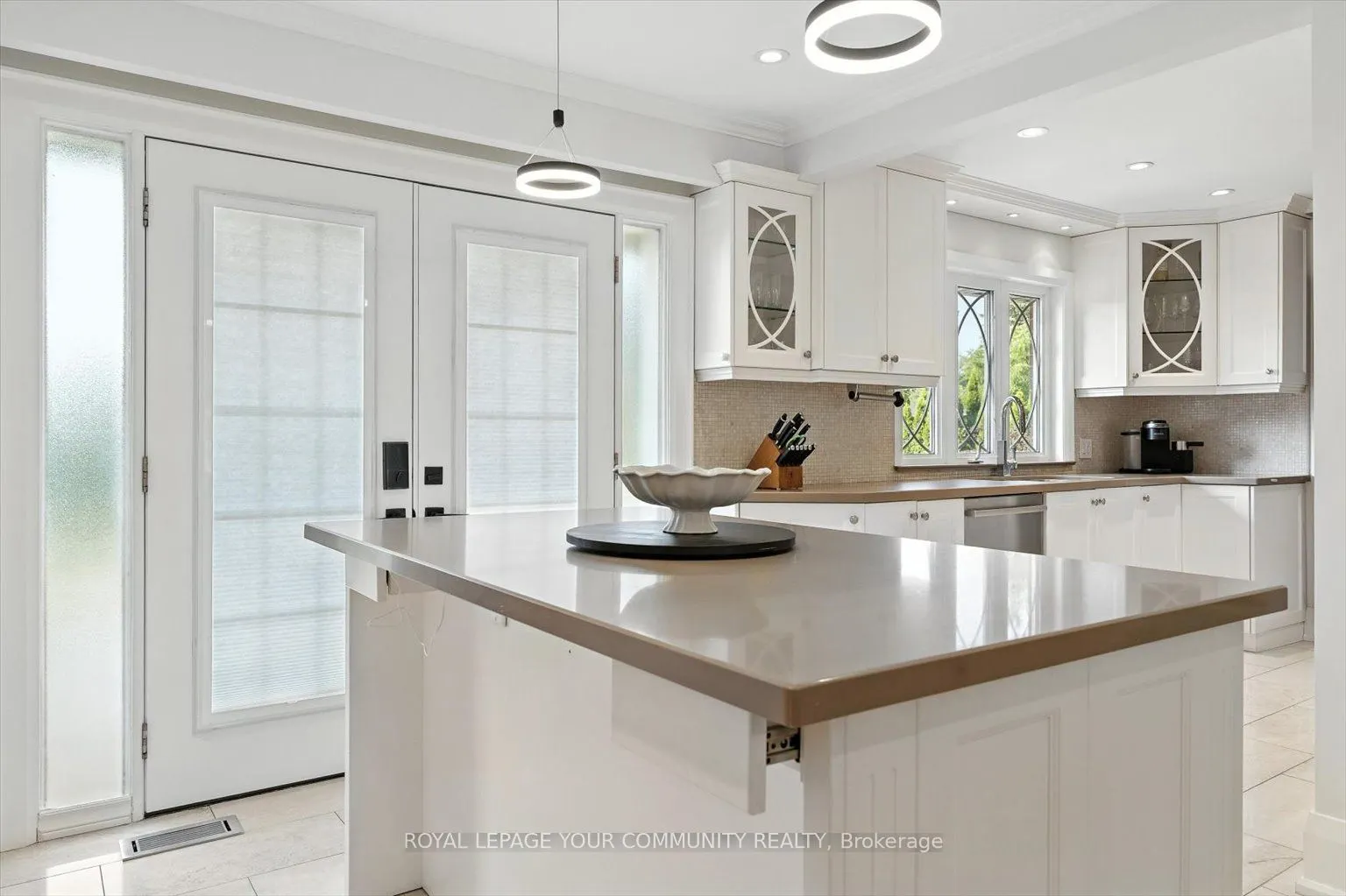165 Clearview Heights