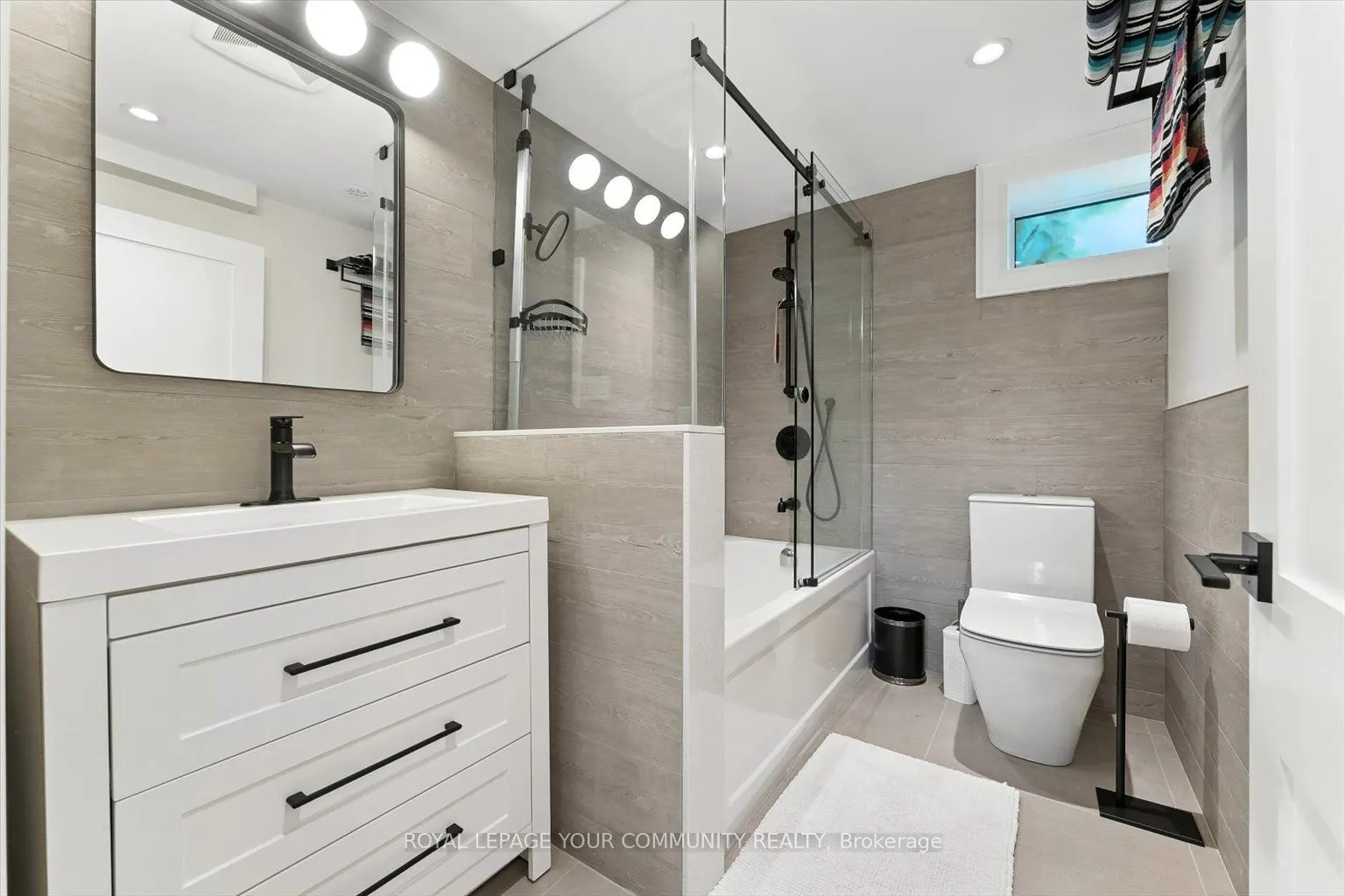 165 Clearview Heights