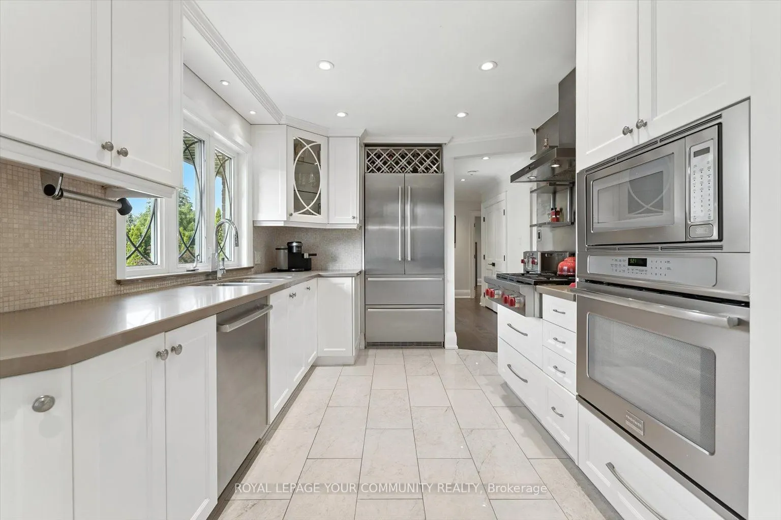165 Clearview Heights