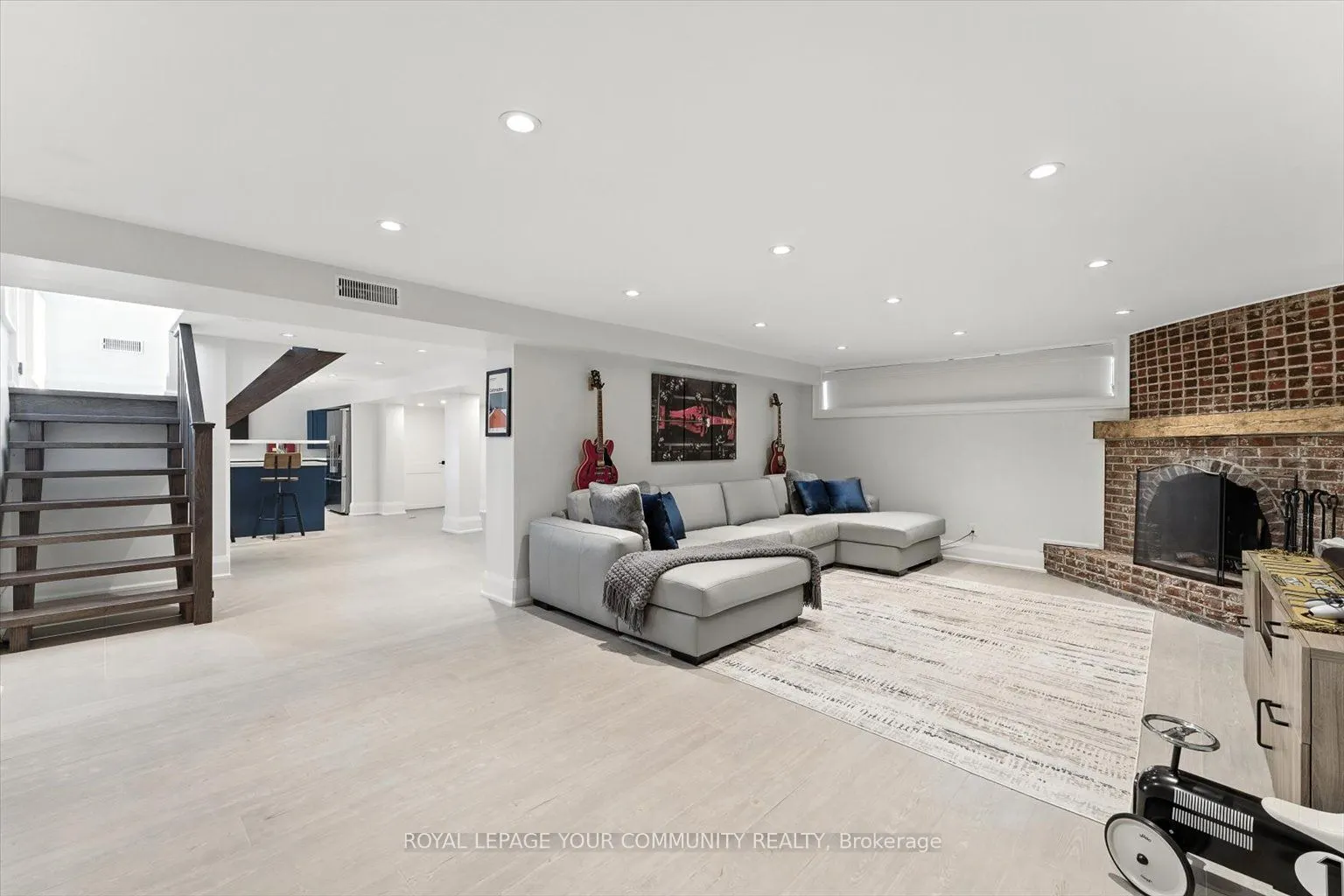 165 Clearview Heights