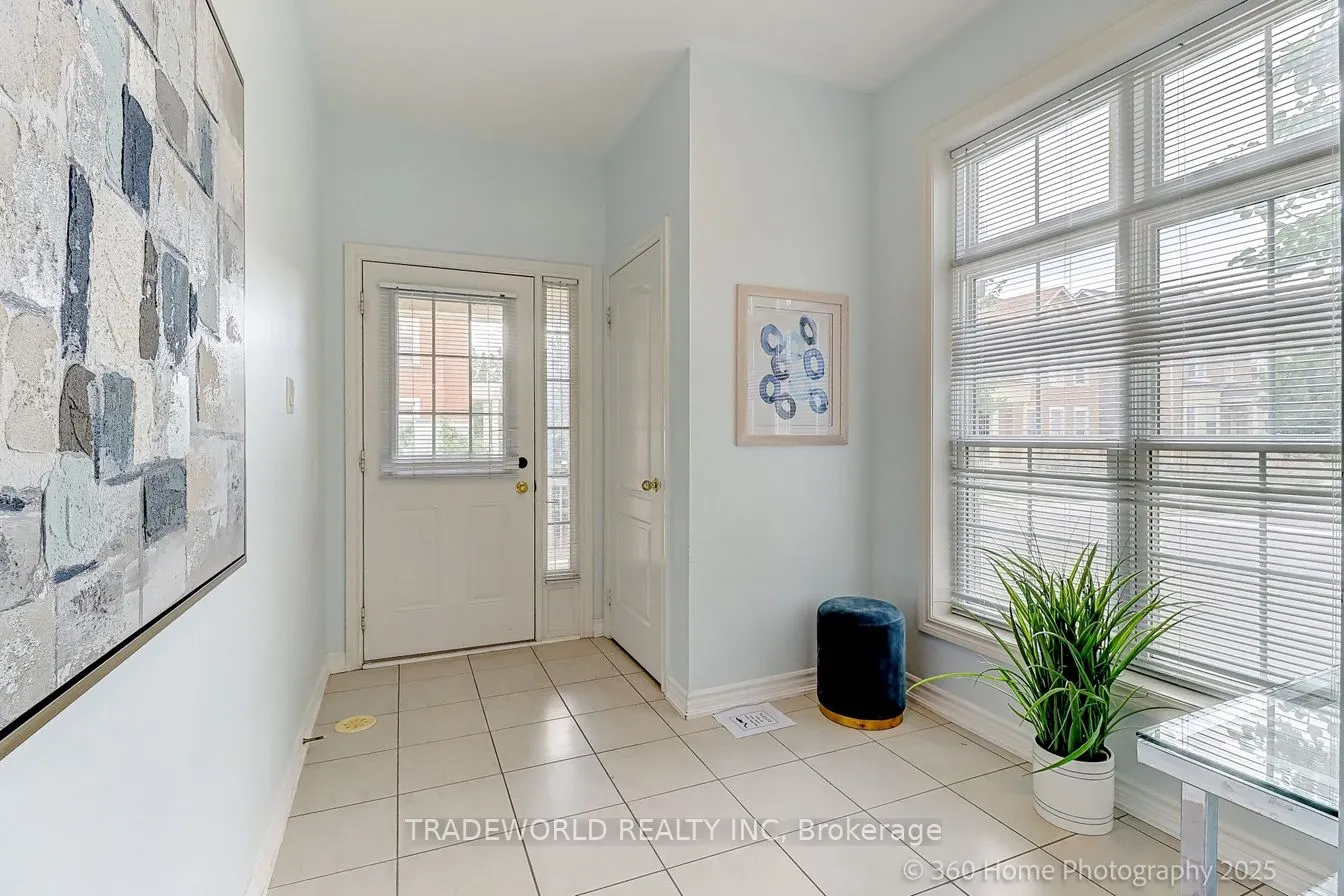 13 Empress of Australia Lane