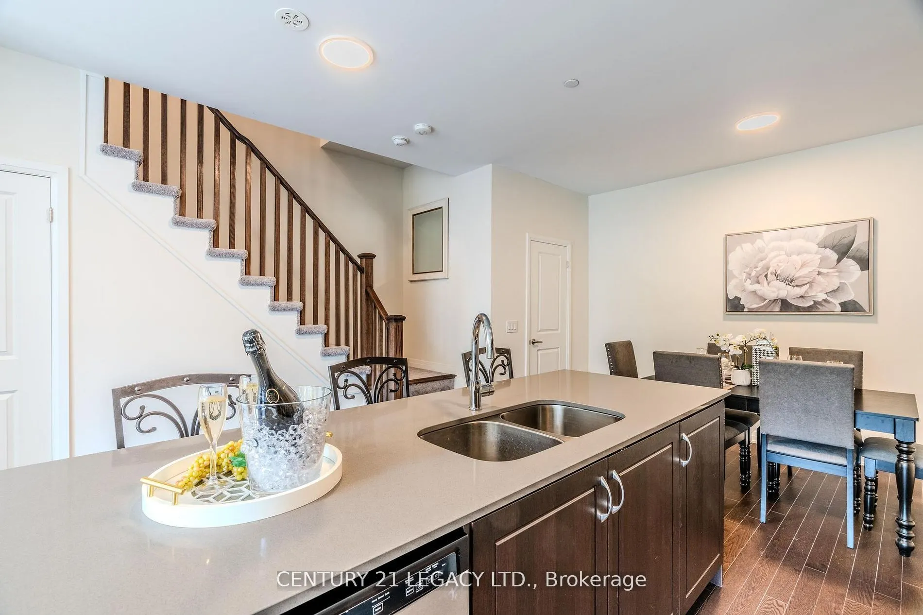 31 Baynes Way, #10