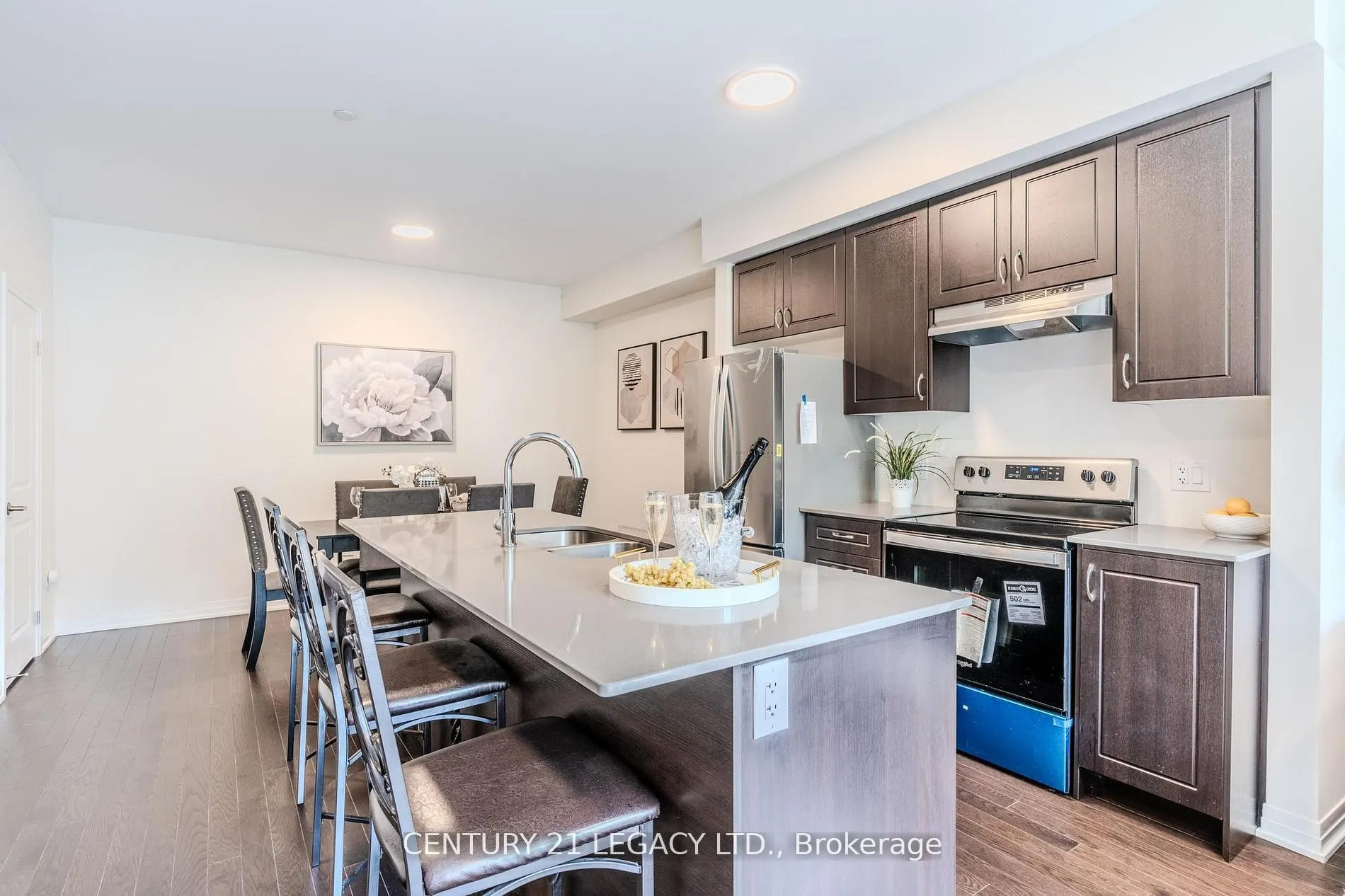 31 Baynes Way, #10