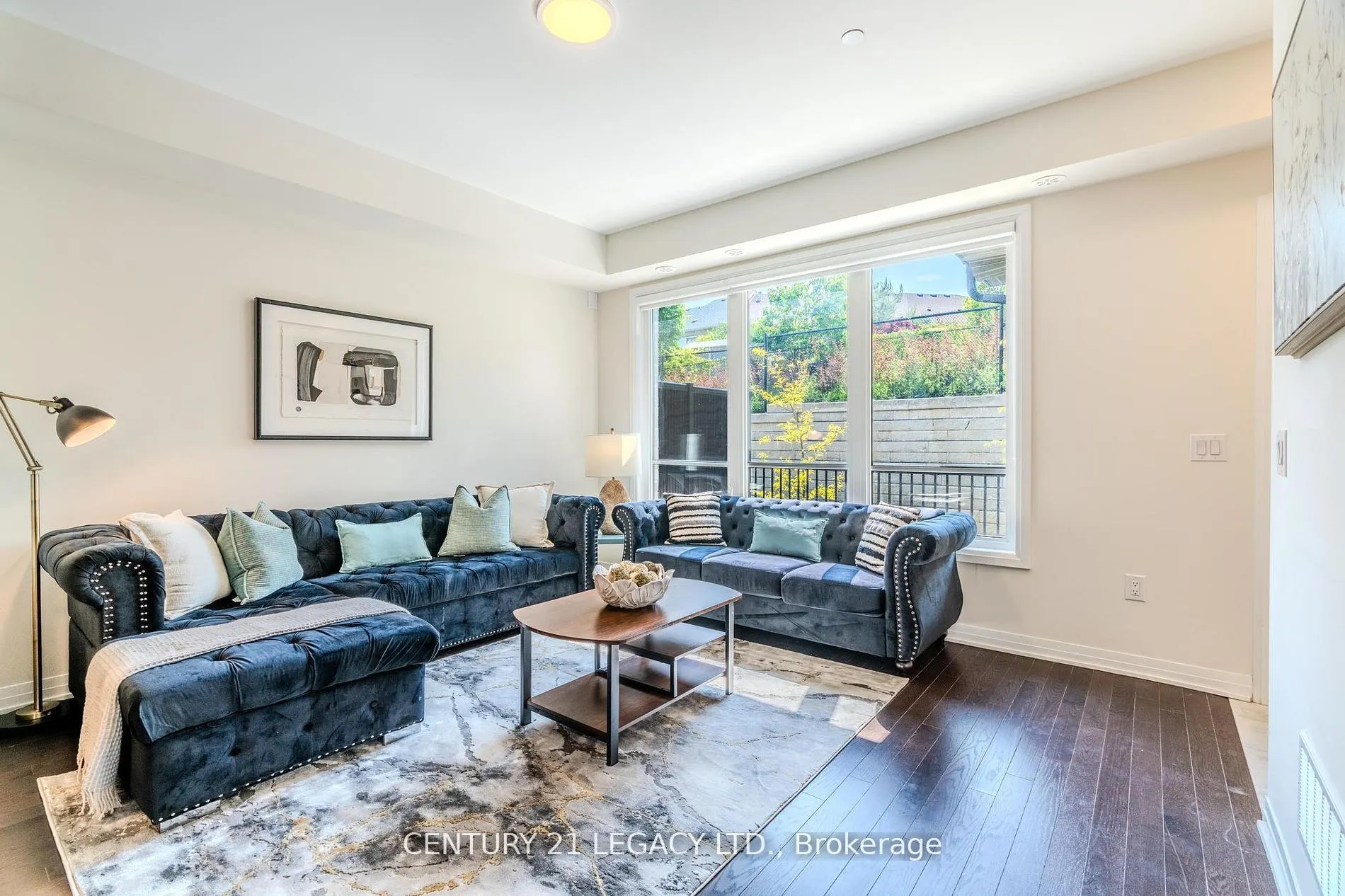 31 Baynes Way, #10