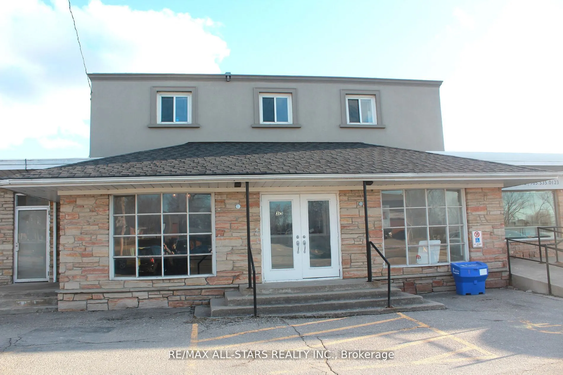 183 Simcoe Avenue, #Unit 2 B