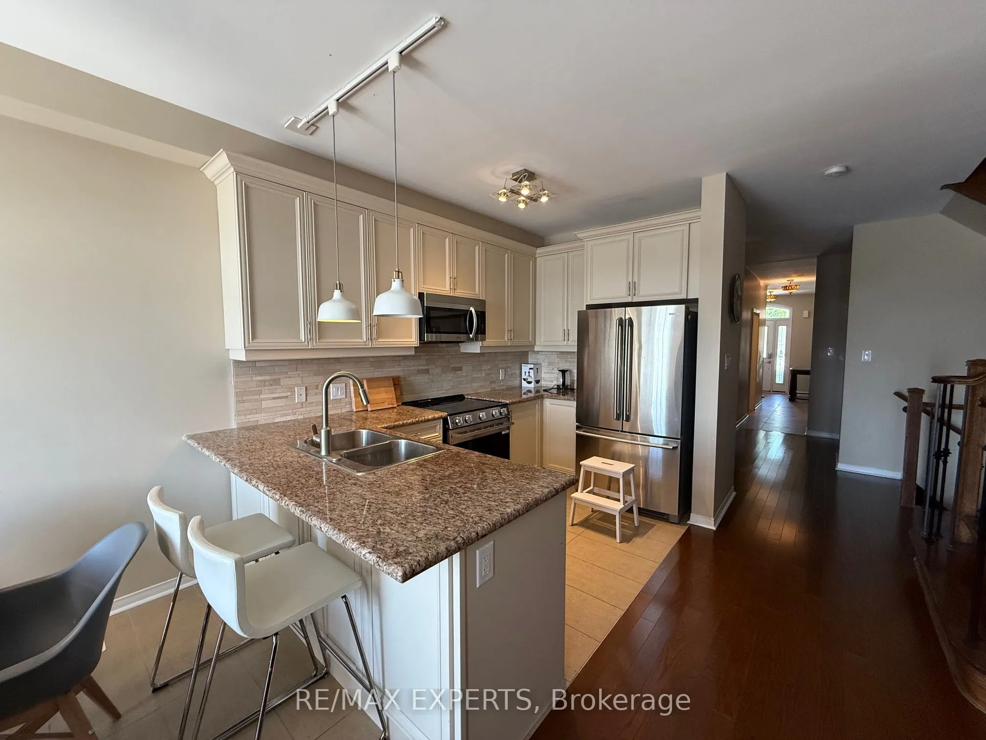 32 Spruce Pine Crescent
