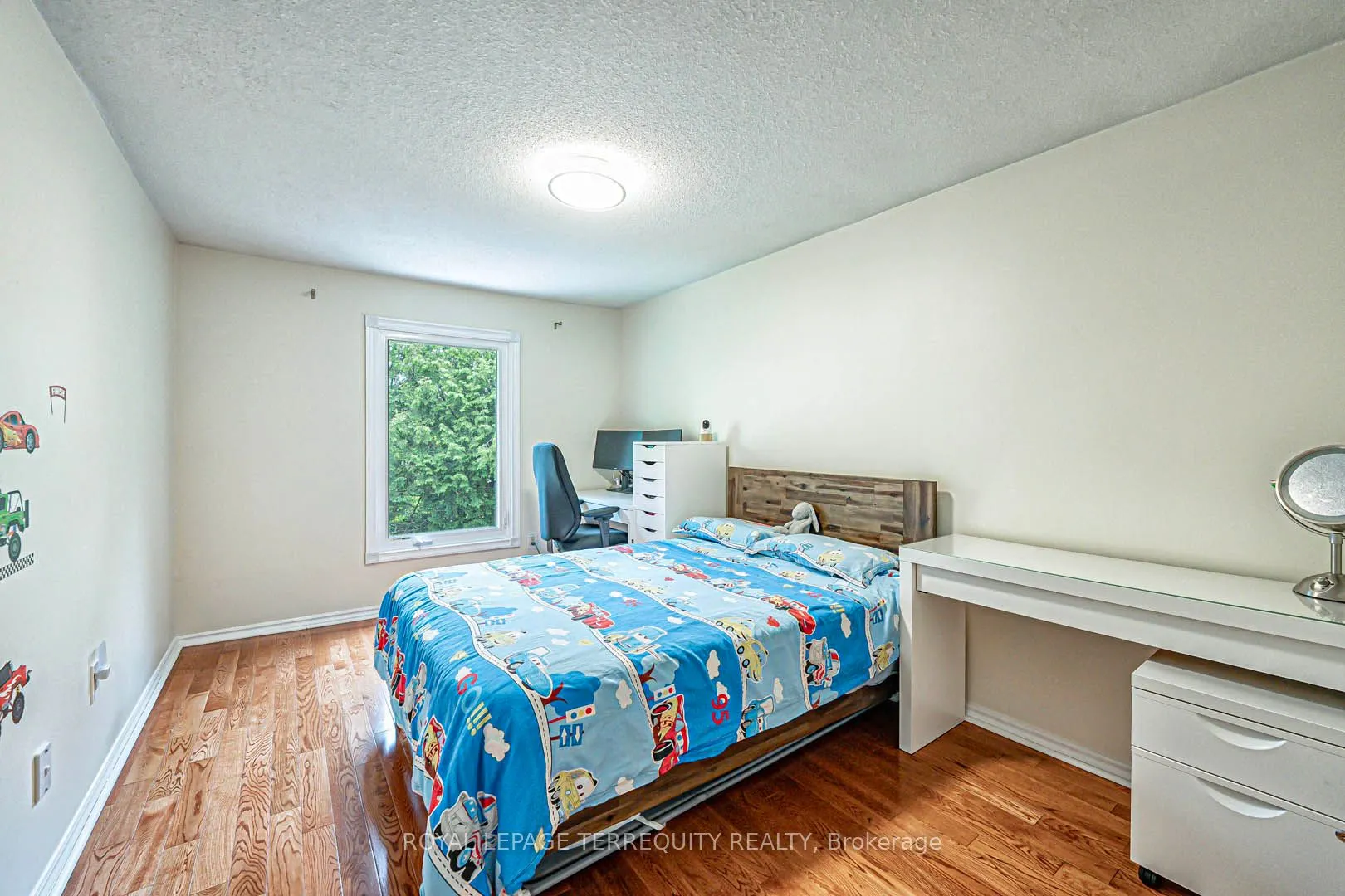 40 Pepperell Crescent
