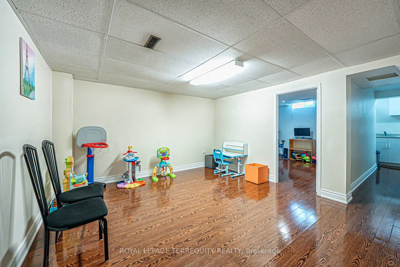 40 Pepperell Crescent