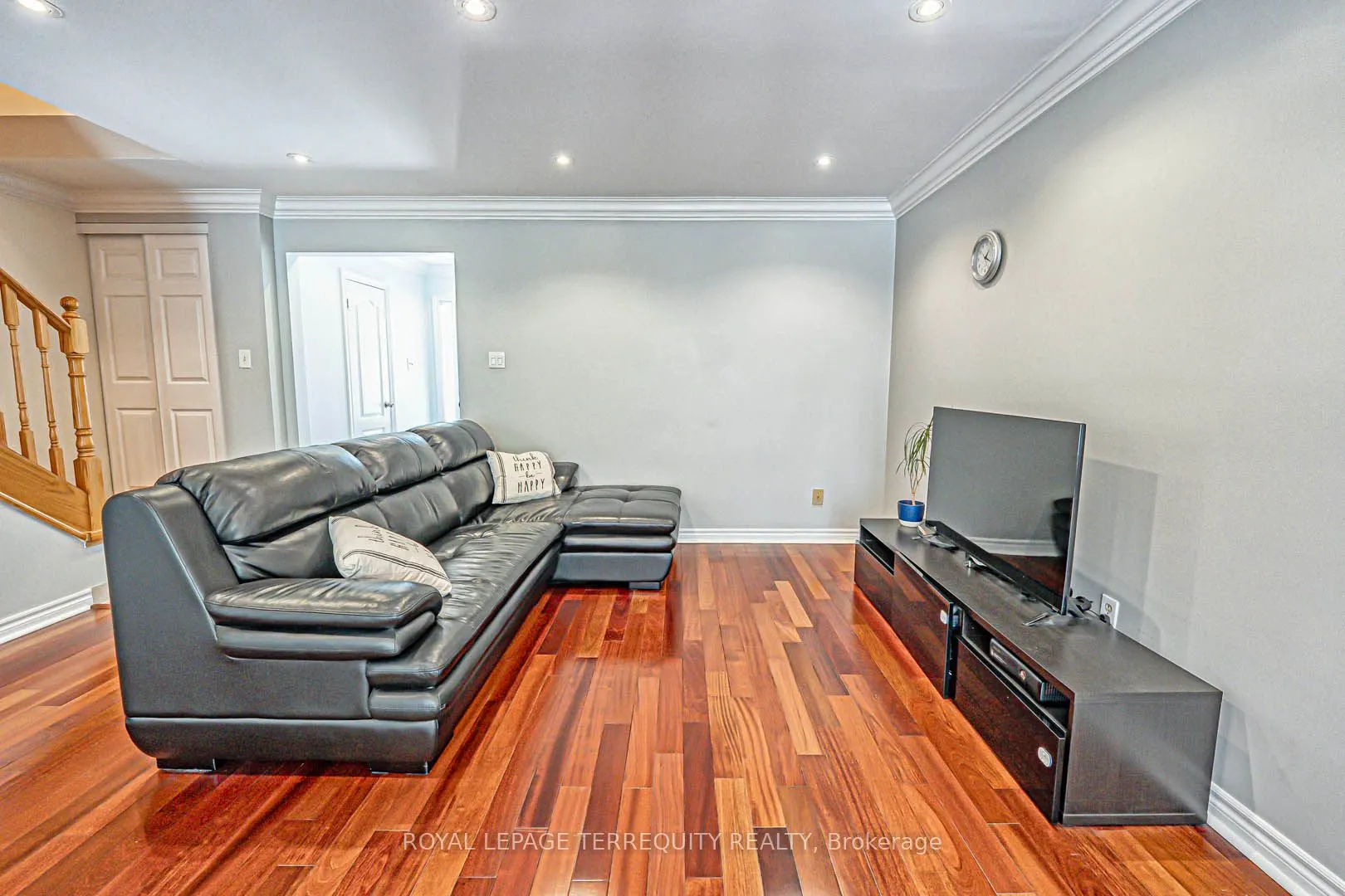 40 Pepperell Crescent
