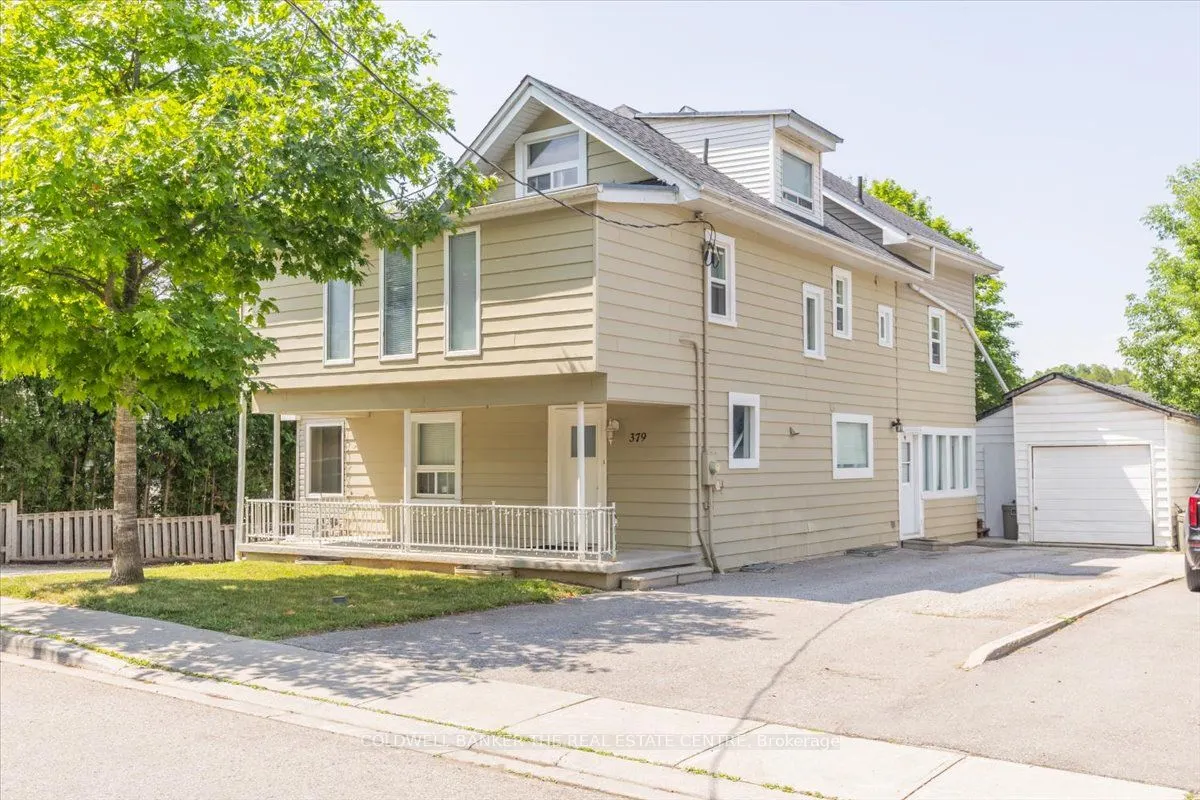 379 Simcoe Street