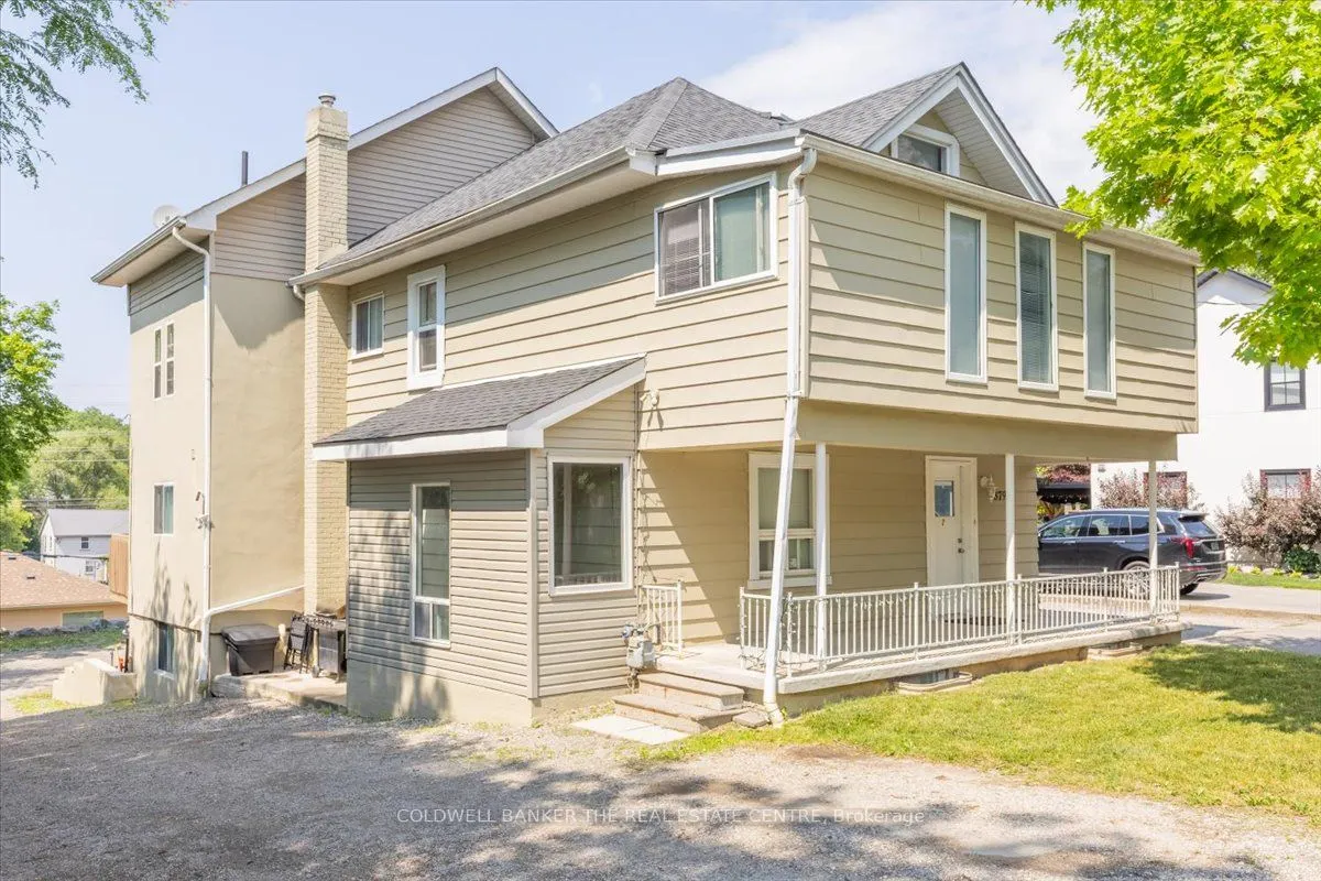379 Simcoe Street