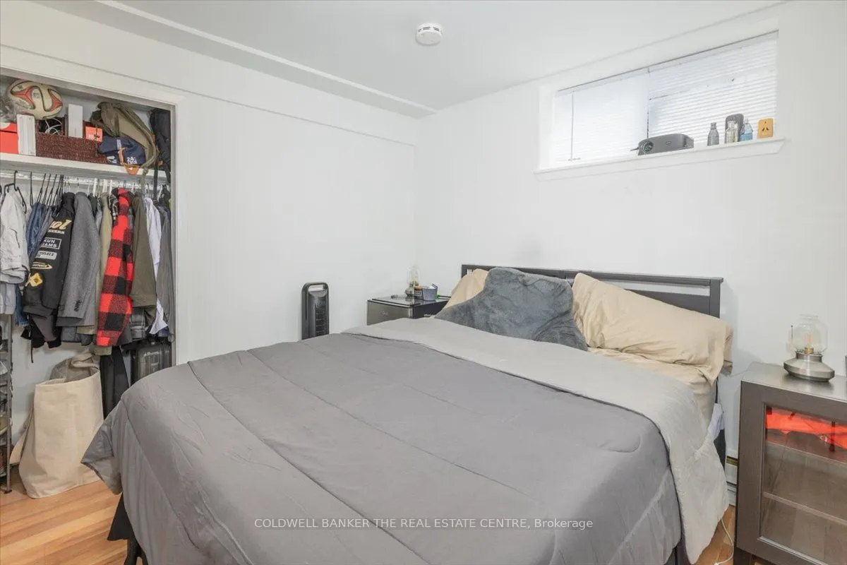 379 Simcoe Street