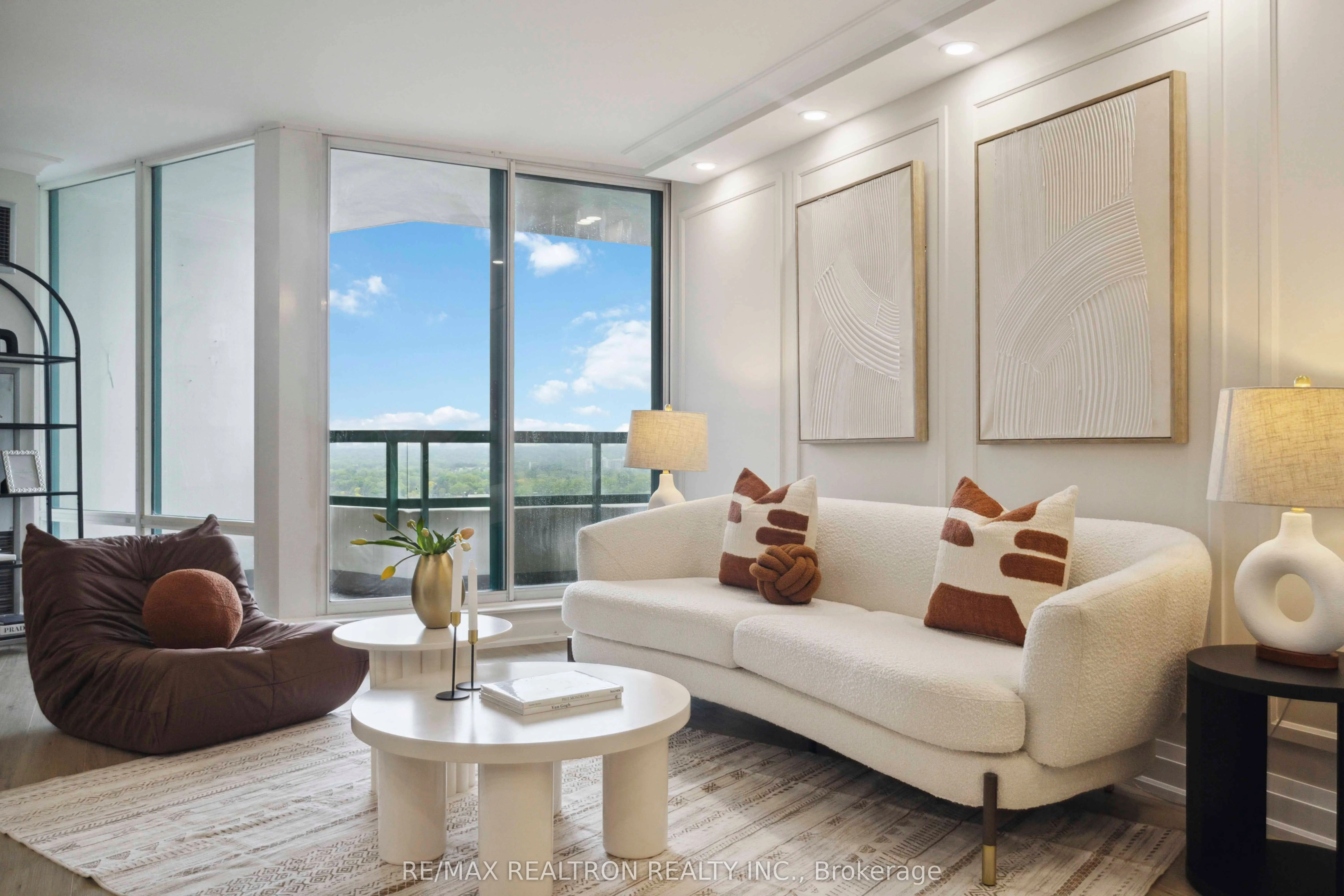 7250 Yonge Street, #1604